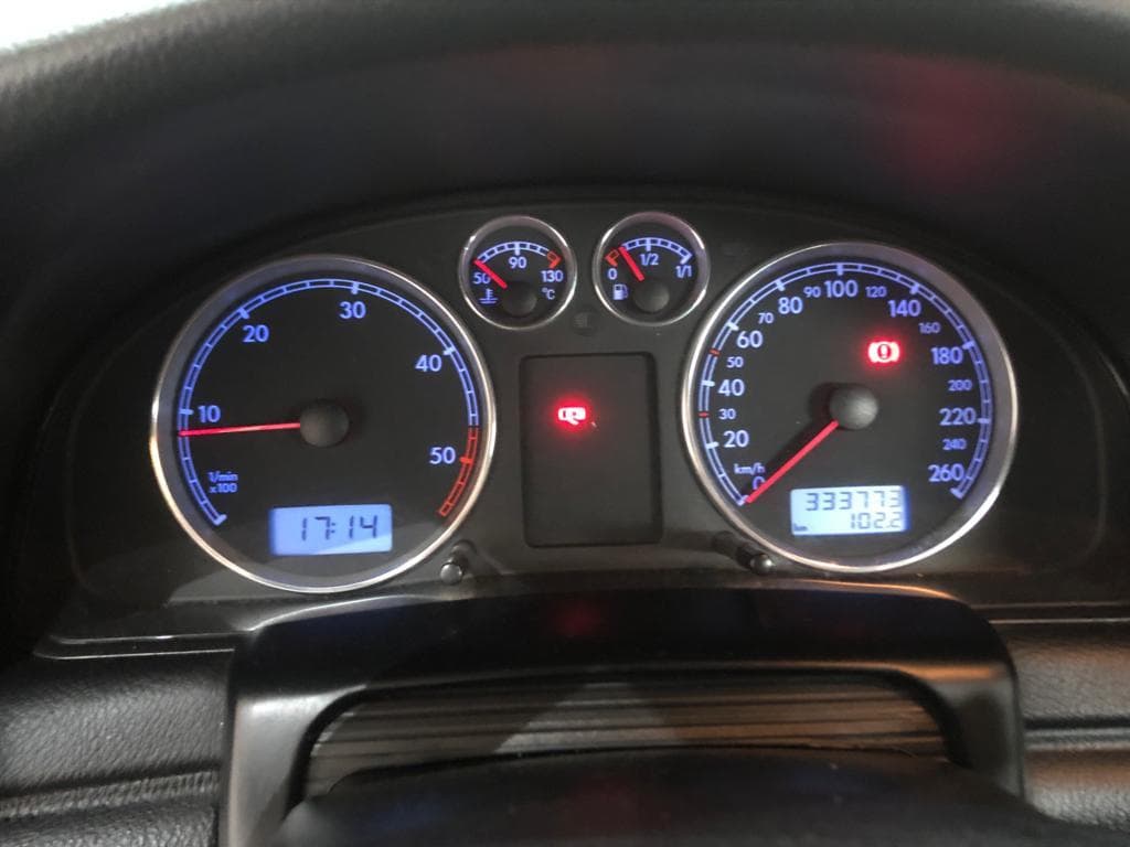Volkswagen Passat TDI · Ano 2002 — image 17