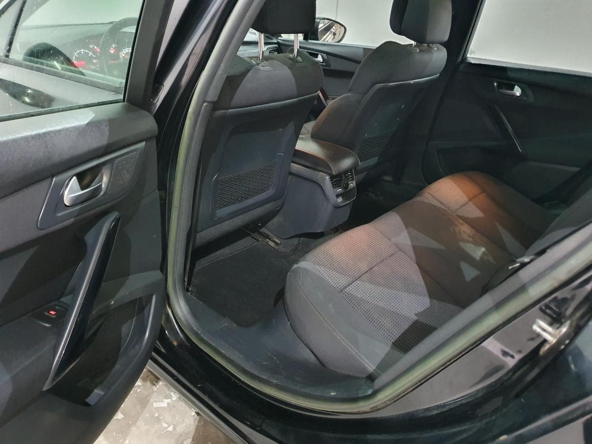 Peugeot 508 SW 1.6 HDI · Ano 2013 — image 27