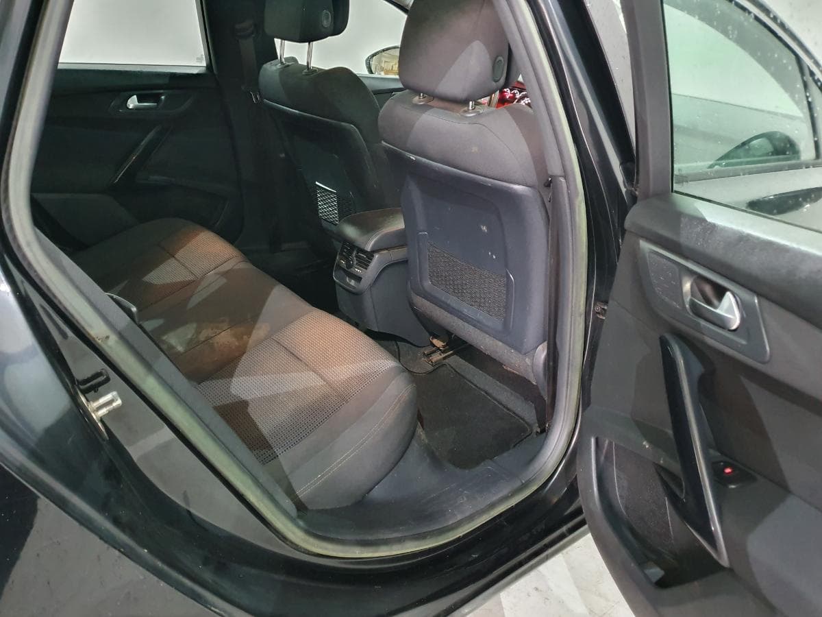Peugeot 508 SW 1.6 HDI · Ano 2013 — image 34