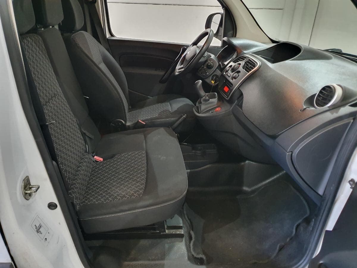 Renault Kangoo 1.5 DCI · Ano 2015 — image 21