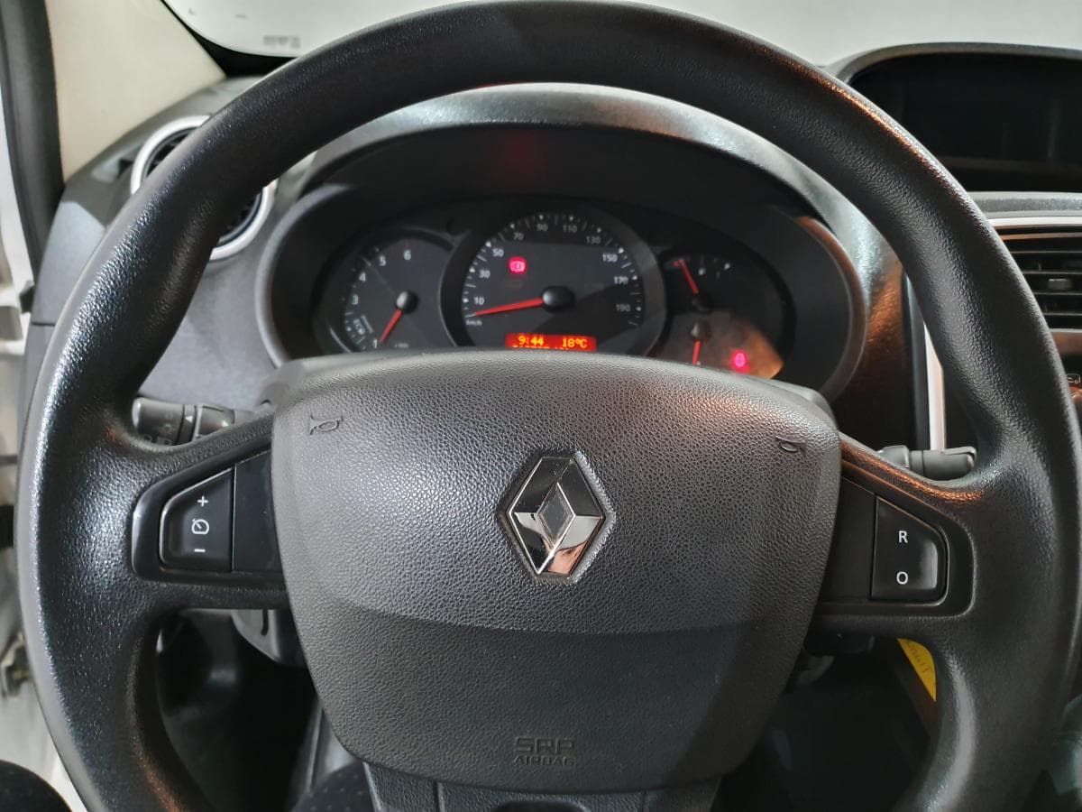 Renault Kangoo 1.5 DCI · Ano 2015 — image 25