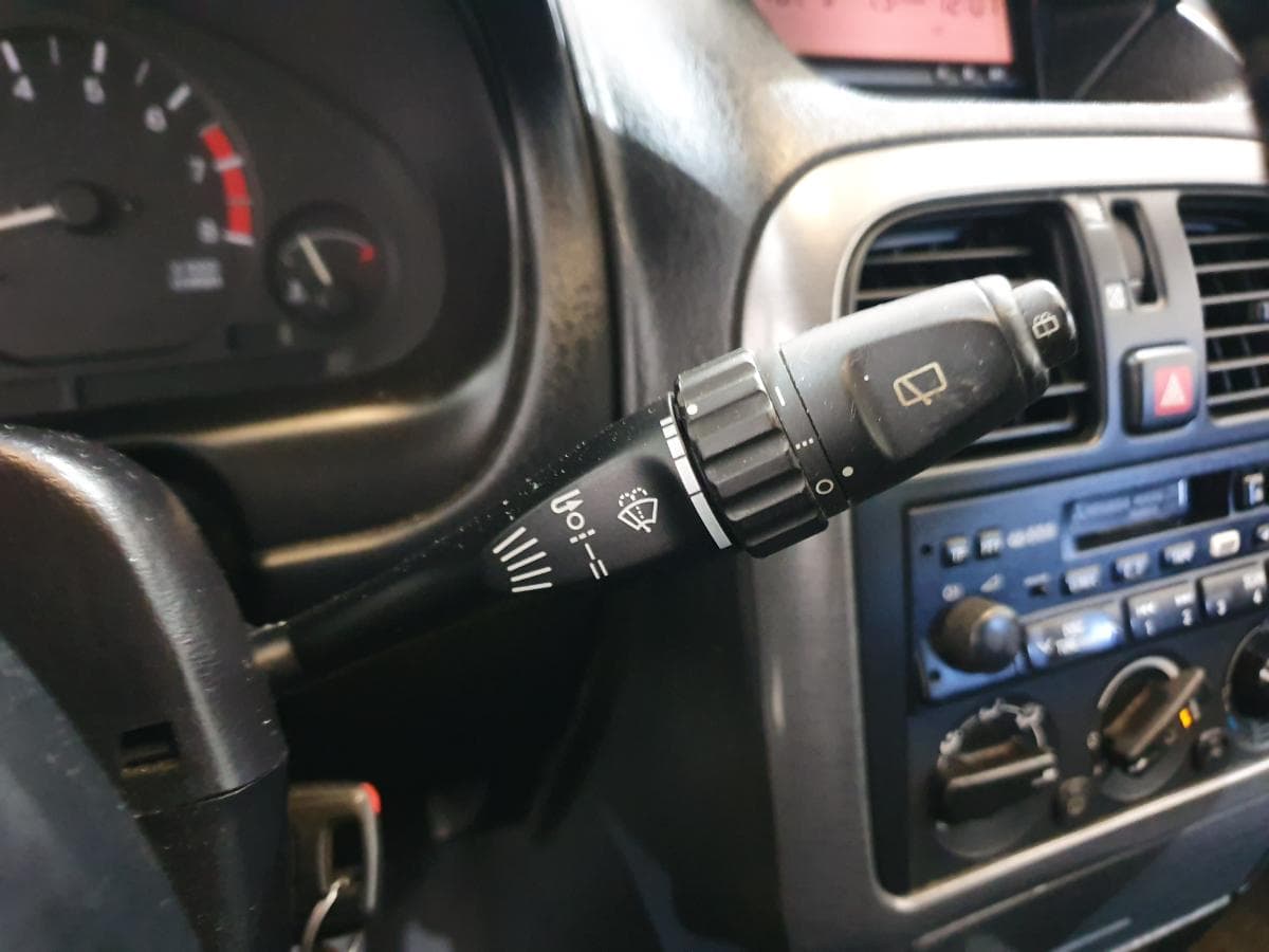 Mitsubishi Carisma 1.6 · Ano 2000 — imagen 26