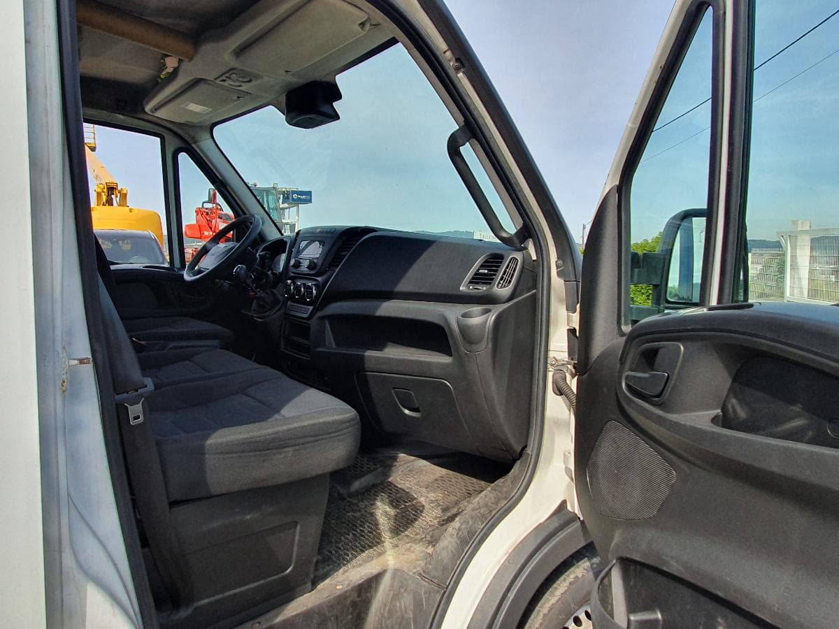 Iveco Daily 35-160 · Ano 2017 — imagen 25
