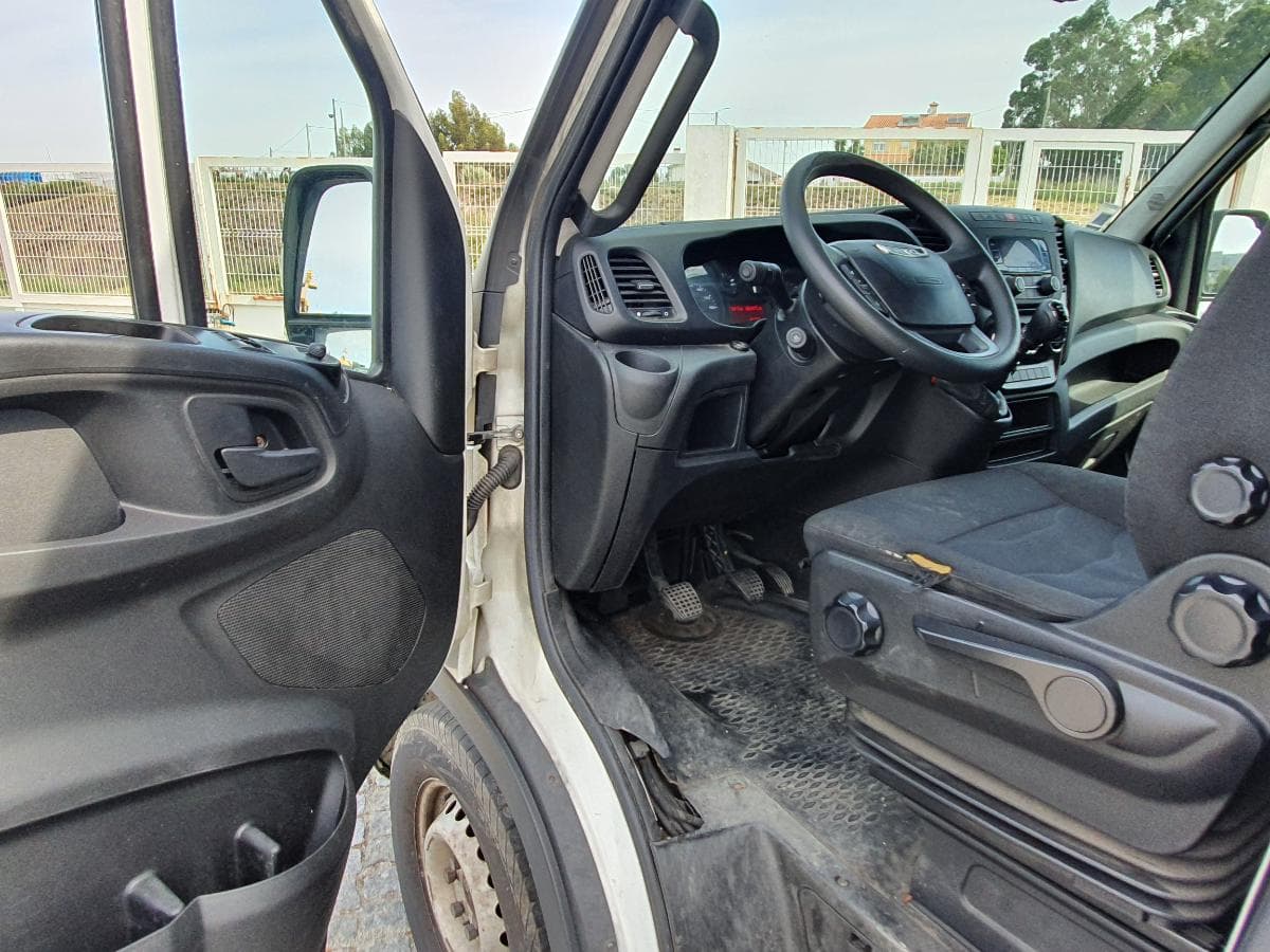 Iveco Daily 35-160 · Ano 2017 — imagen 24