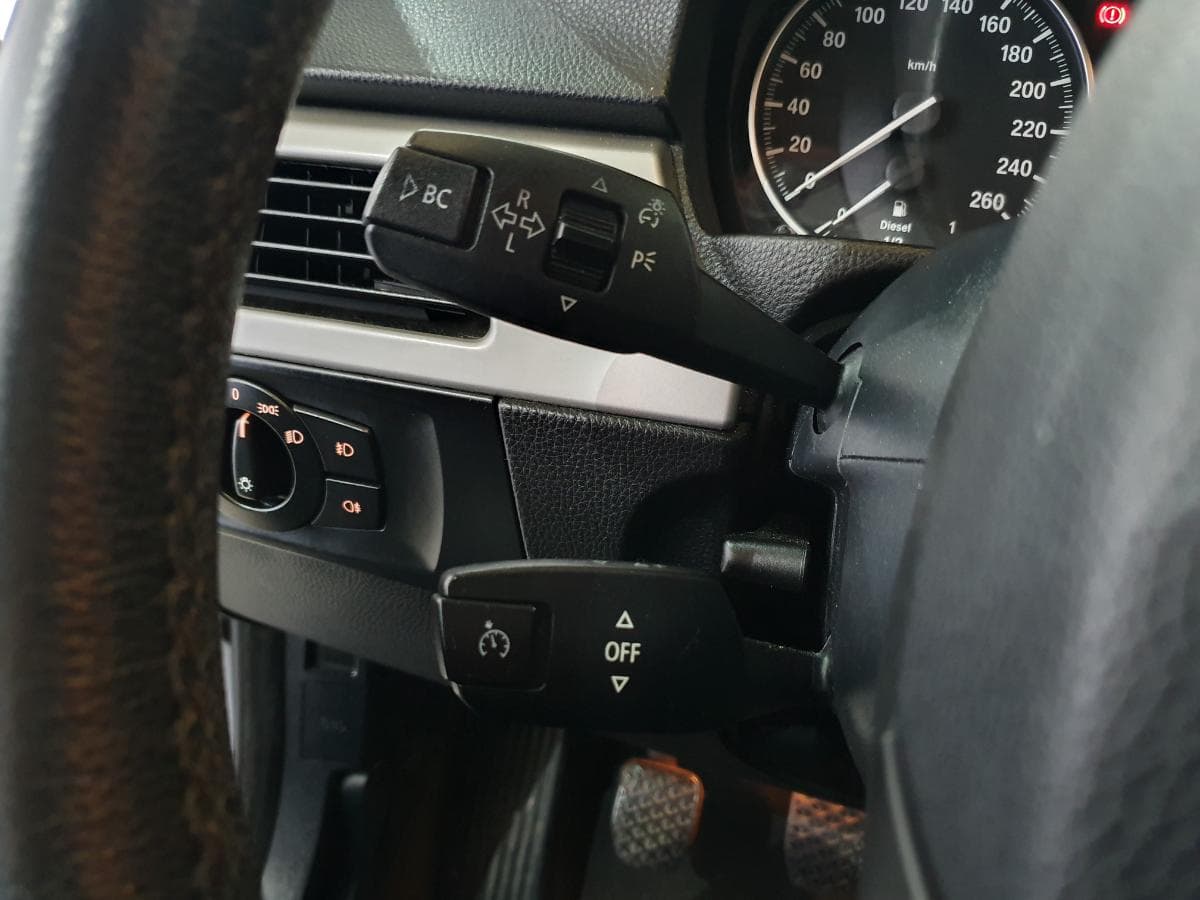 BMW 320D Touring · Ano 2008 — imagen 41