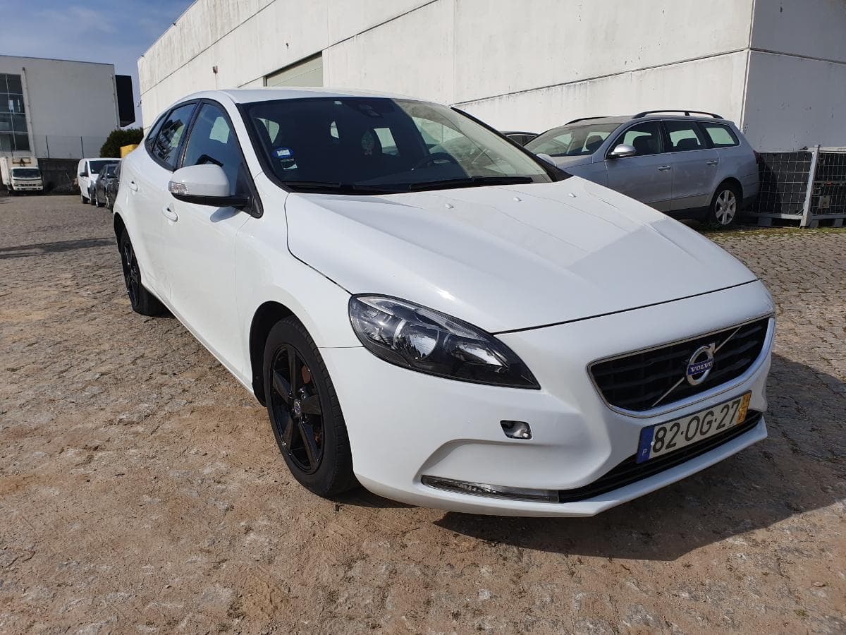 Volvo V40 1.6 D2 · Ano 2014 — image 2