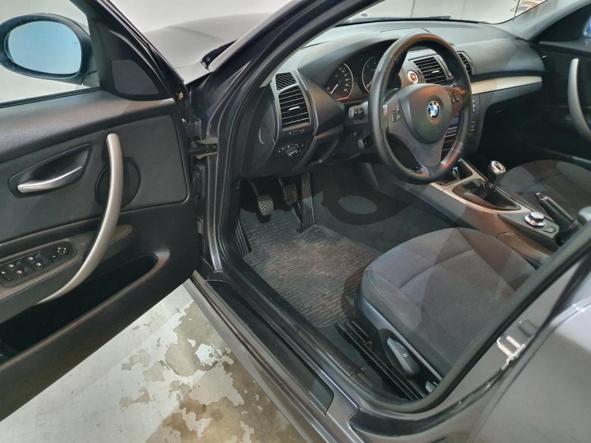 BMW 118D · Ano 2008 — imagen 13