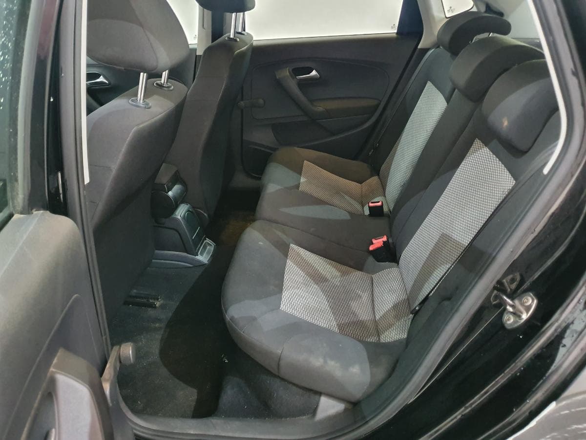 Volkswagen Polo 1.2 TDI · Ano 2011 — image 37