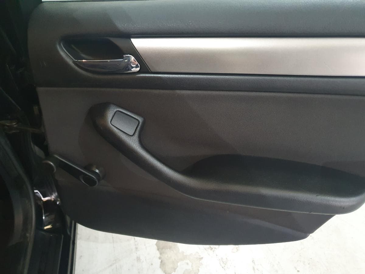 BMW 320D Touring · Ano 2002 — imagen 26