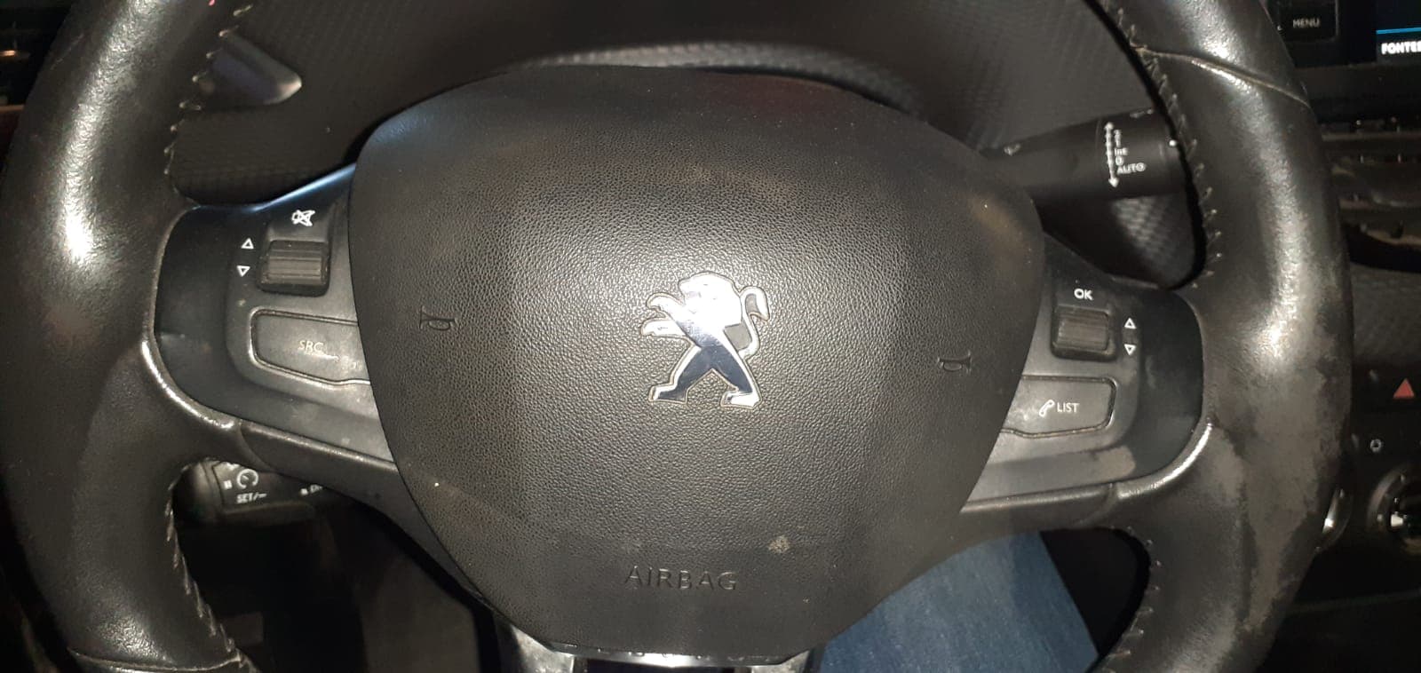 Peugeot 2008 1.6 HDI · Ano 2018 — imagem 9