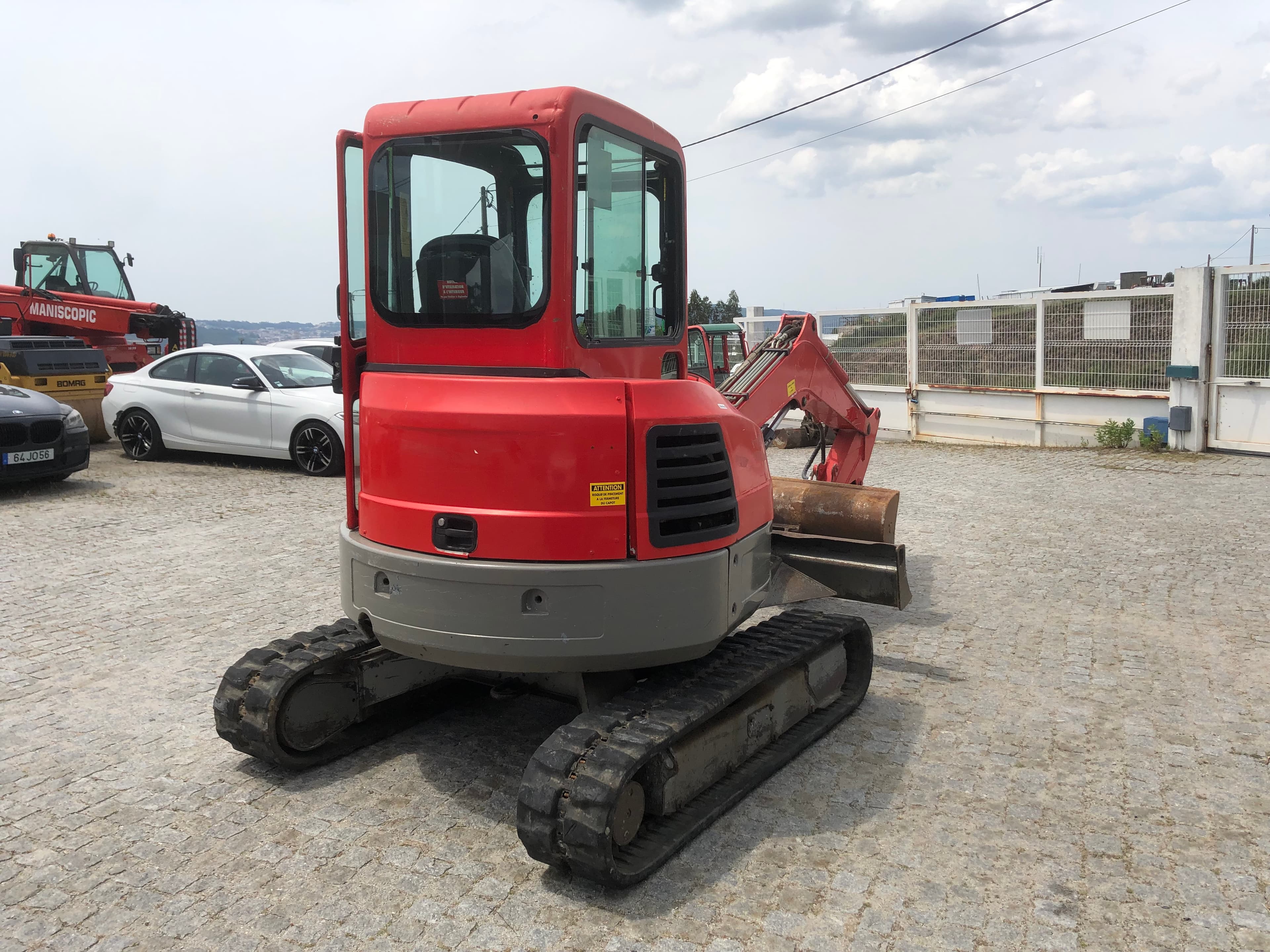 Mini Giratória Bobcat E 35 · Ano 2011 — imagem 3