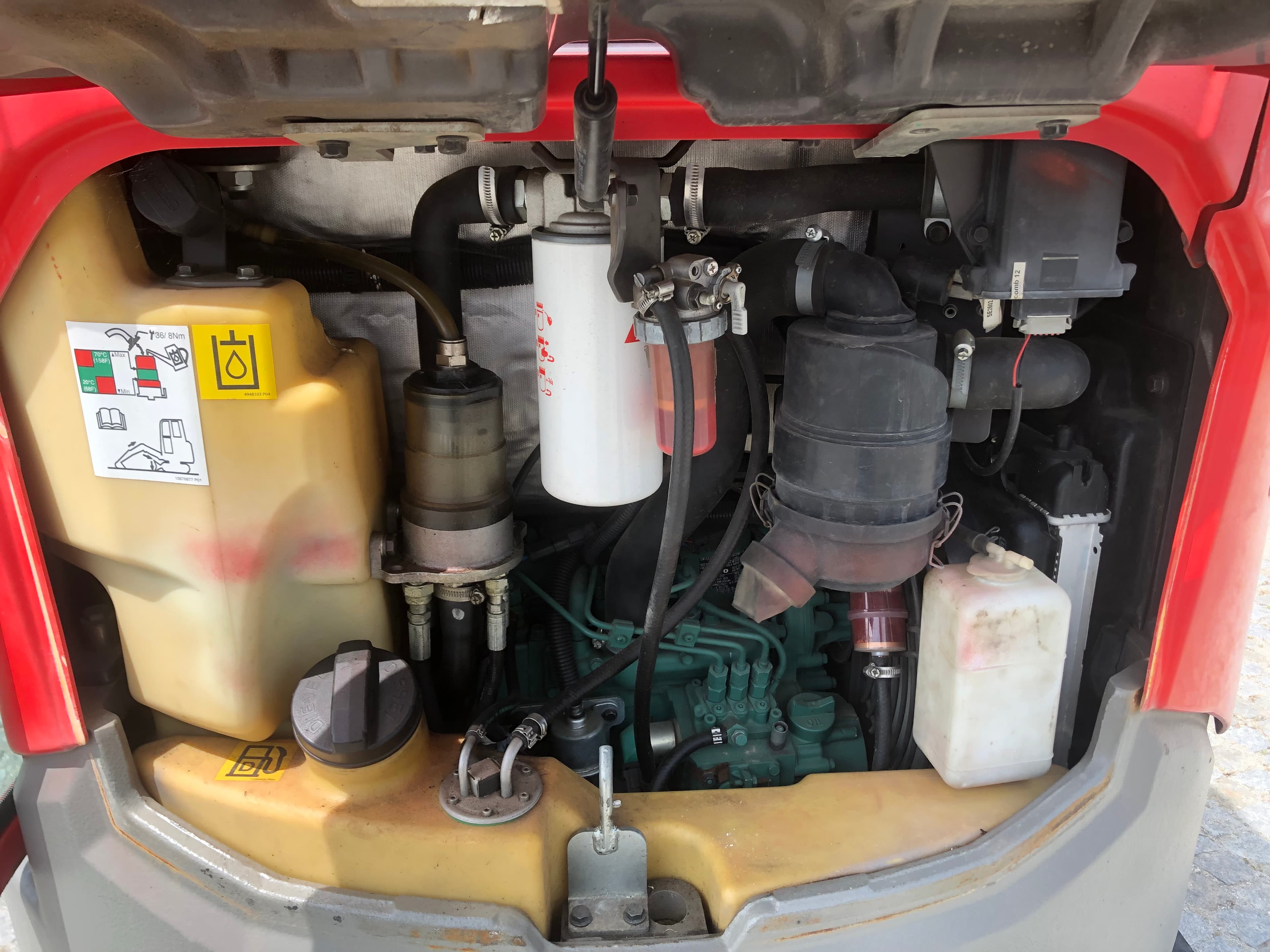 Mini Giratória Volvo ECR 25D · Ano 2014 — imagem 11