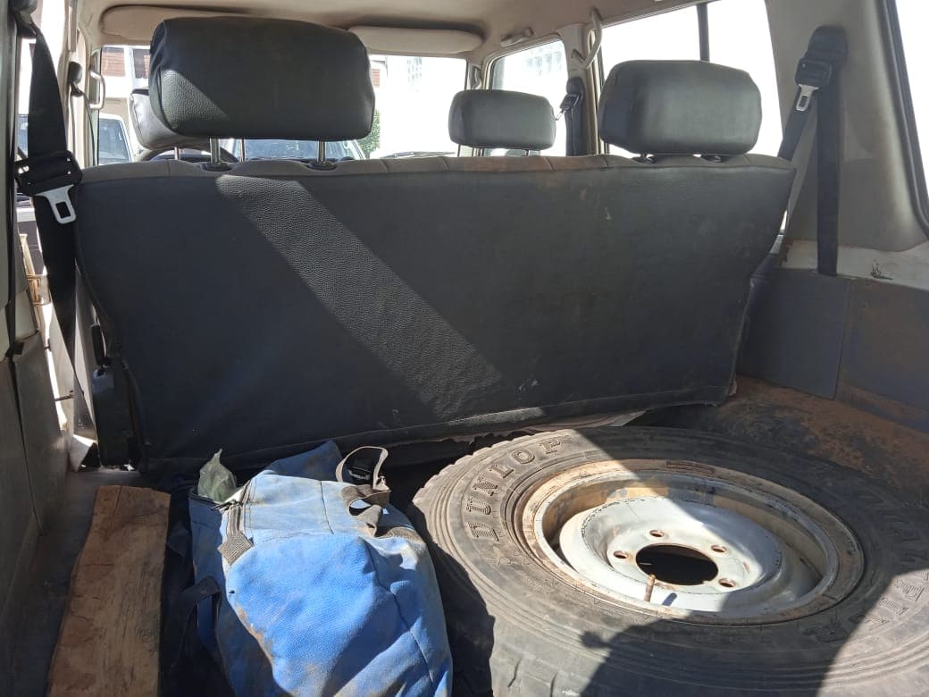 Toyota Land Cruiser — image 7