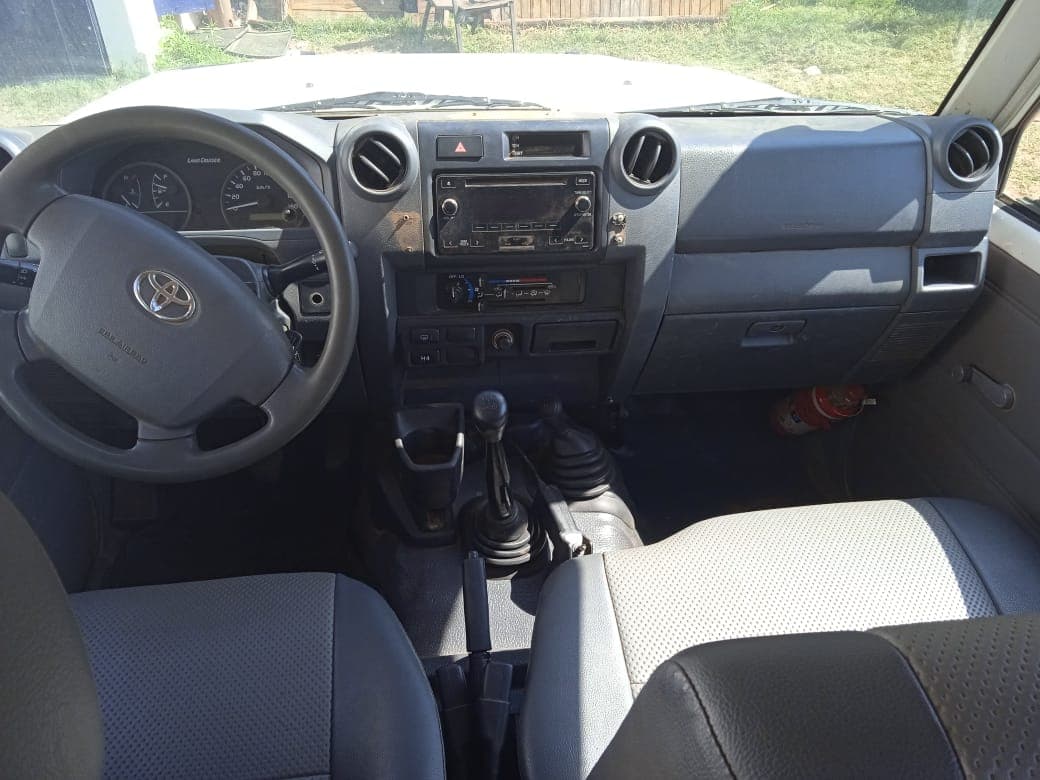 Toyota Land Cruiser — imagem 19