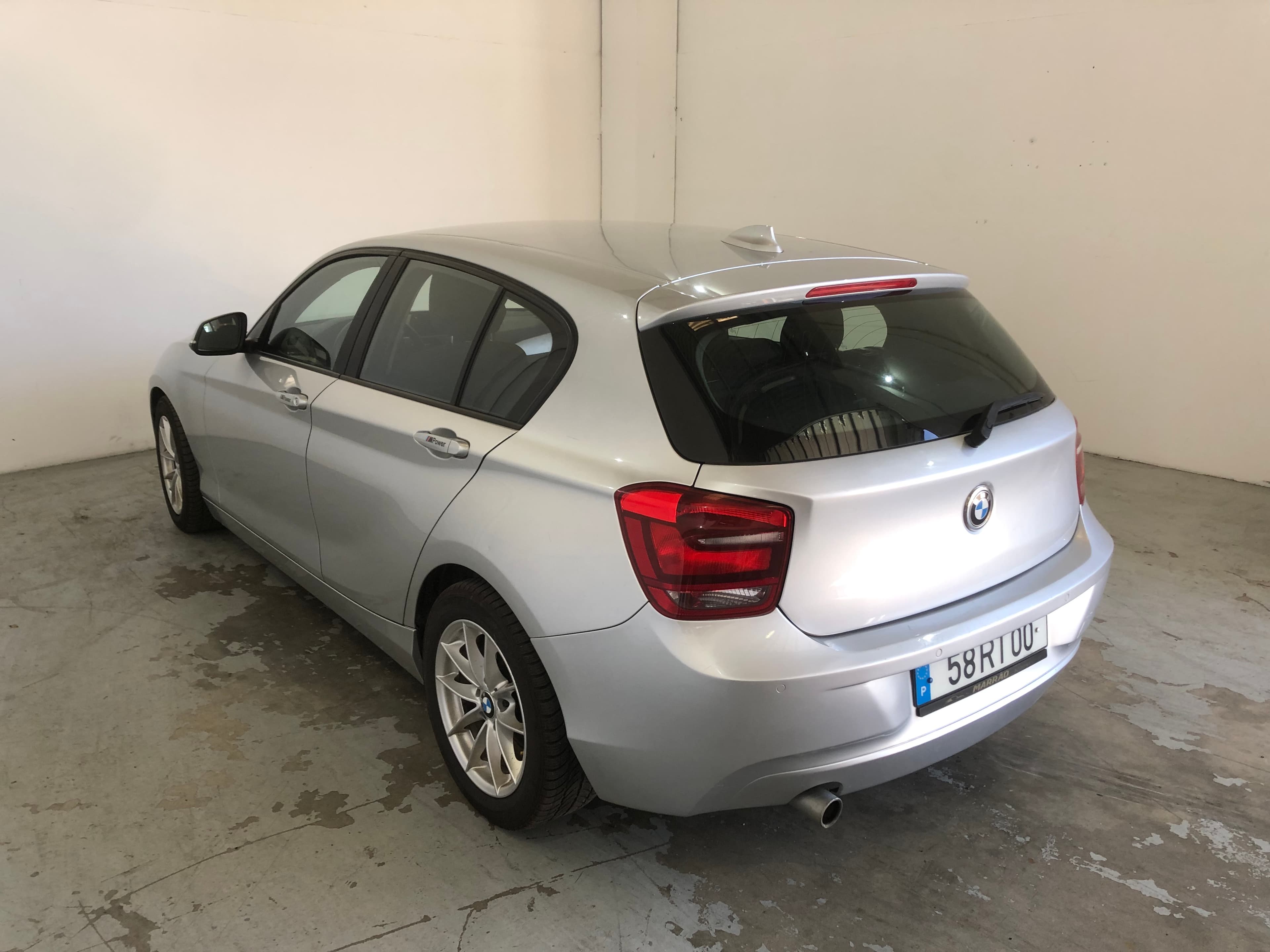 BMW 116D · Ano 2012 — imagen 5