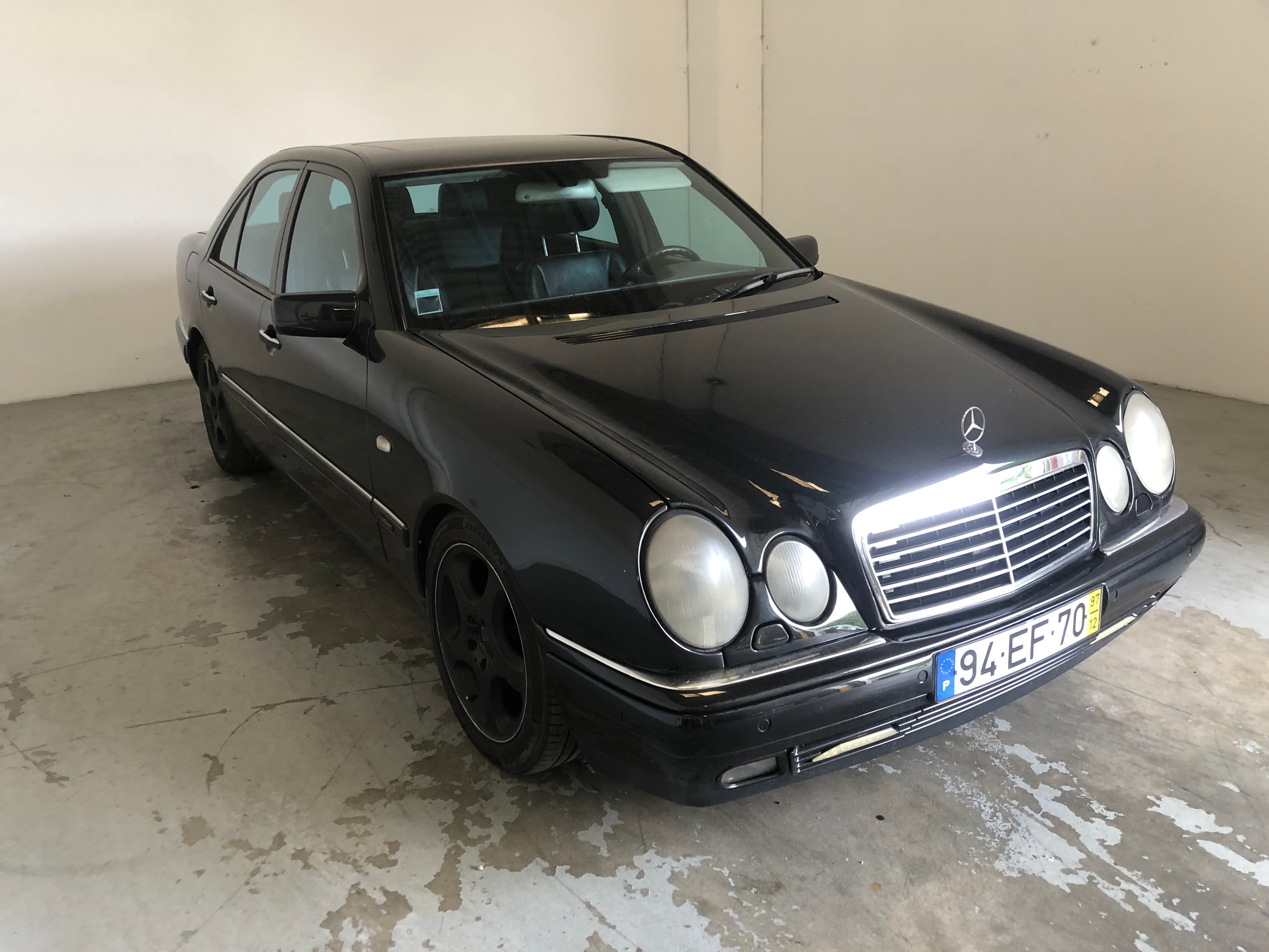 Mercedes-Benz E300 · Ano 1997 — imagen 3