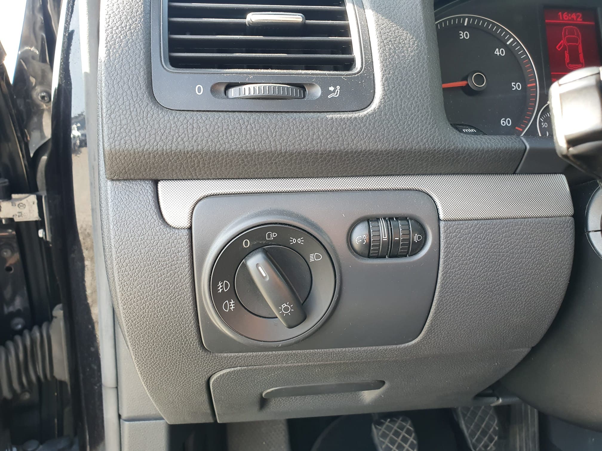 Volkswagen Golf Variant 1.9 TDI · Ano 2007 — imagen 26