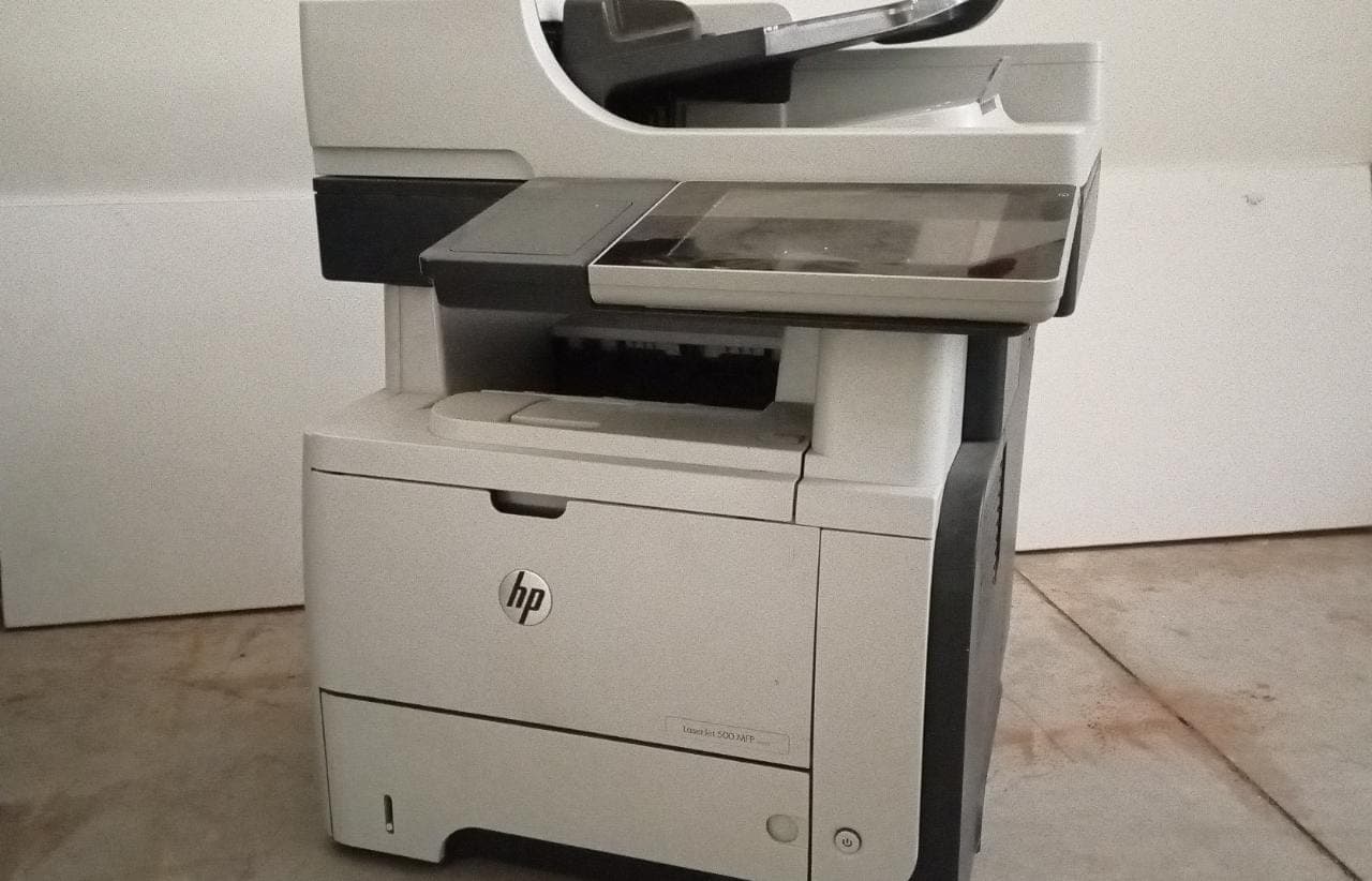 Impressora multifuncional HP 500 MFP M525, — imagen 1