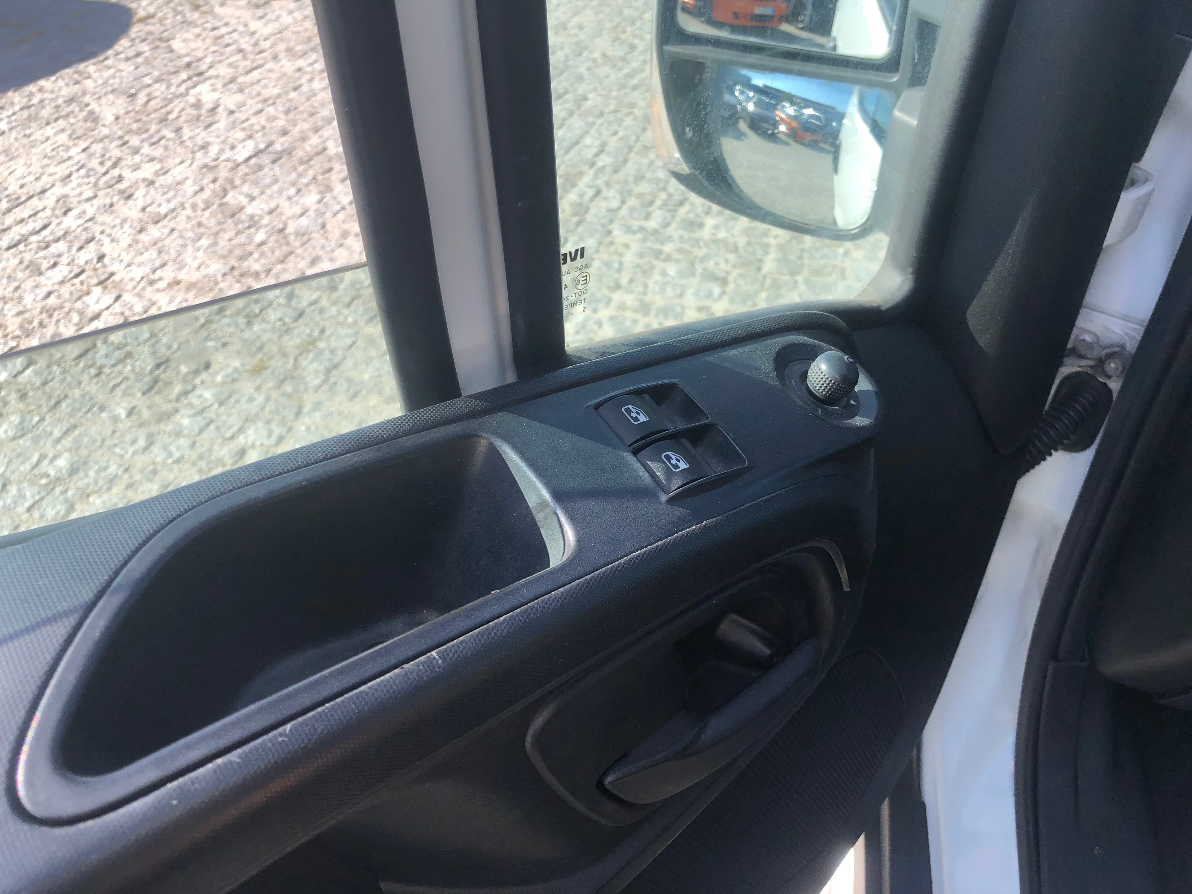 Iveco Daily · Ano 2016 — image 19