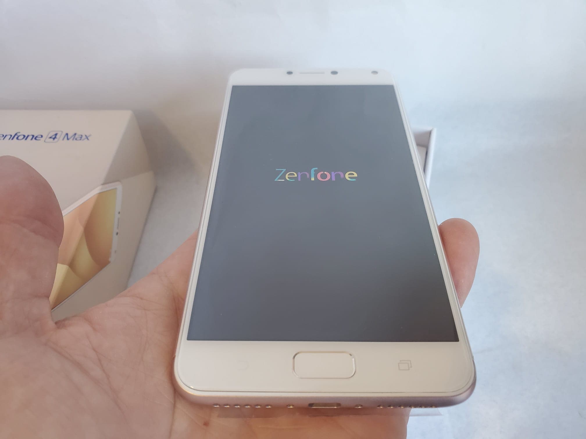 Telemóvel Asus Zenfone 4 Max — imagem 5