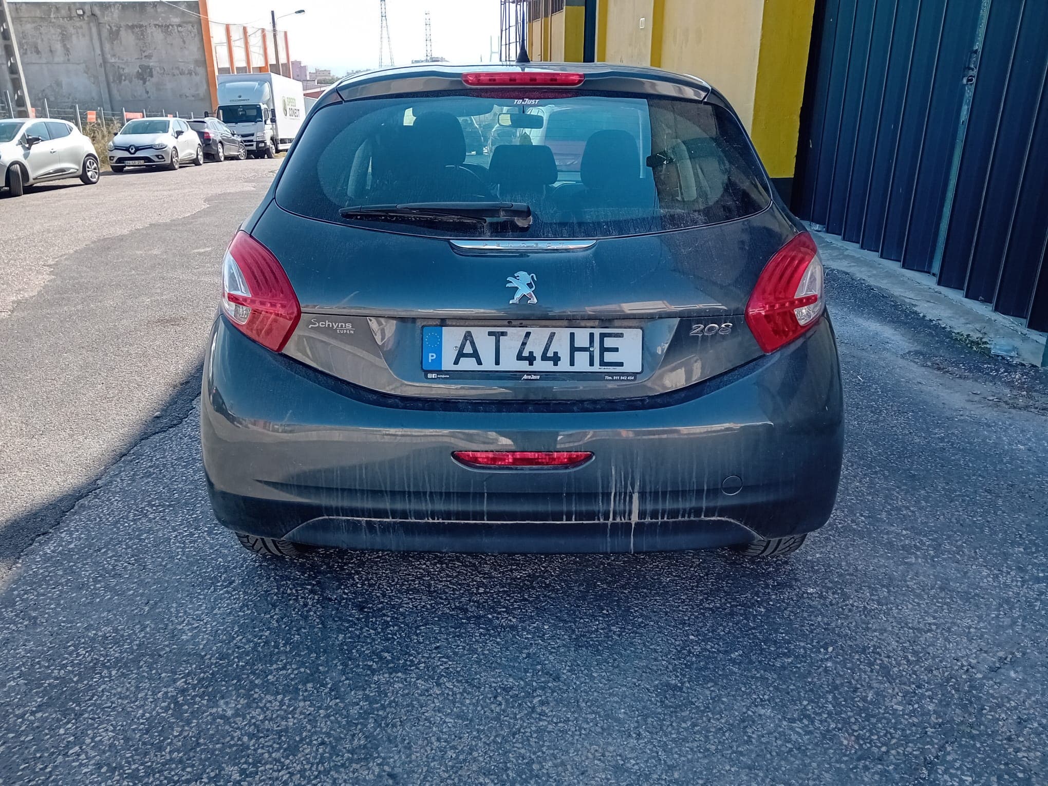 Peugeot 208 · Ano 2012 — imagen 11
