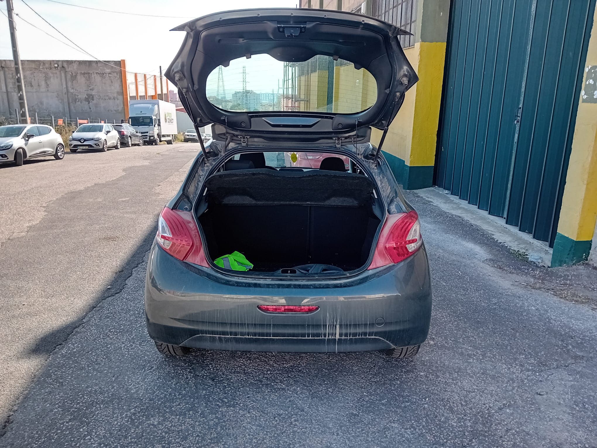 Peugeot 208 · Ano 2012 — imagen 13