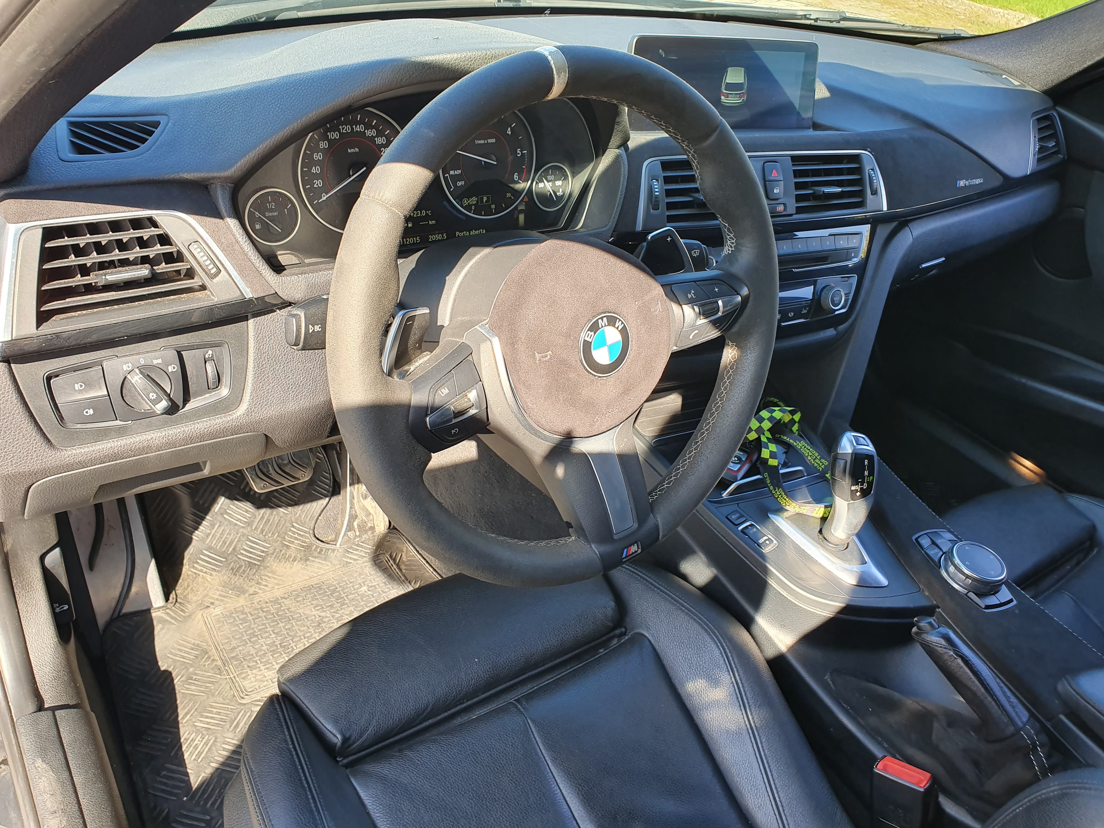 BMW 318 D · Ano 2016 — imagen 35
