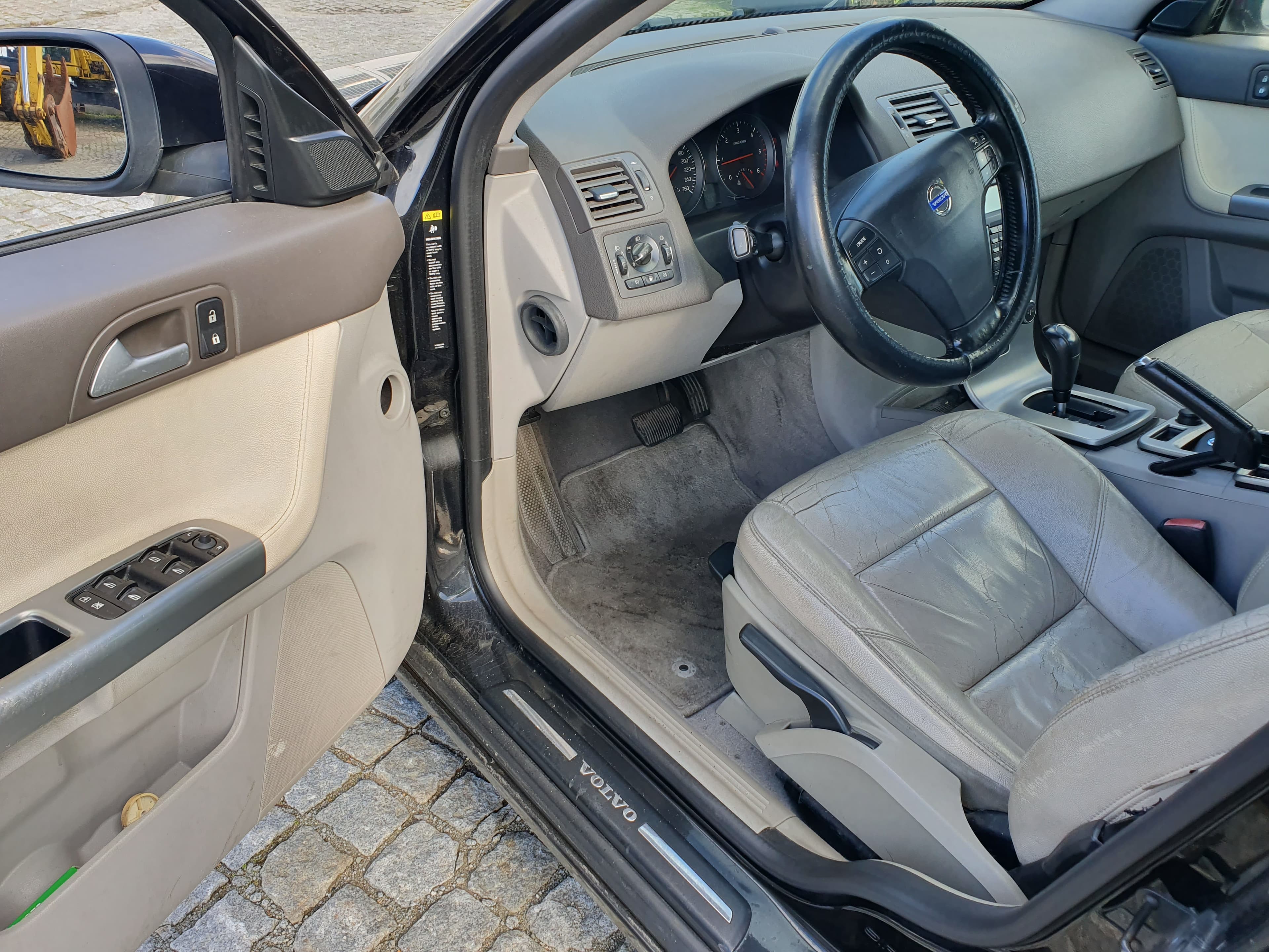 Volvo V50 · Ano 2008 — image 26