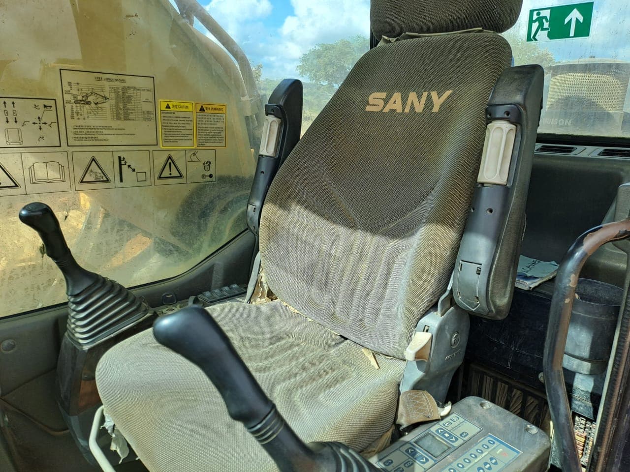 Escavadeira marca SANY — imagem 7