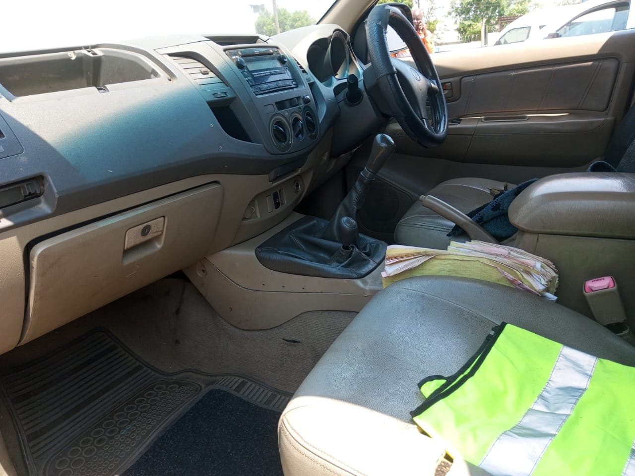 Toyota Hilux · Ano 2010 — imagem 15