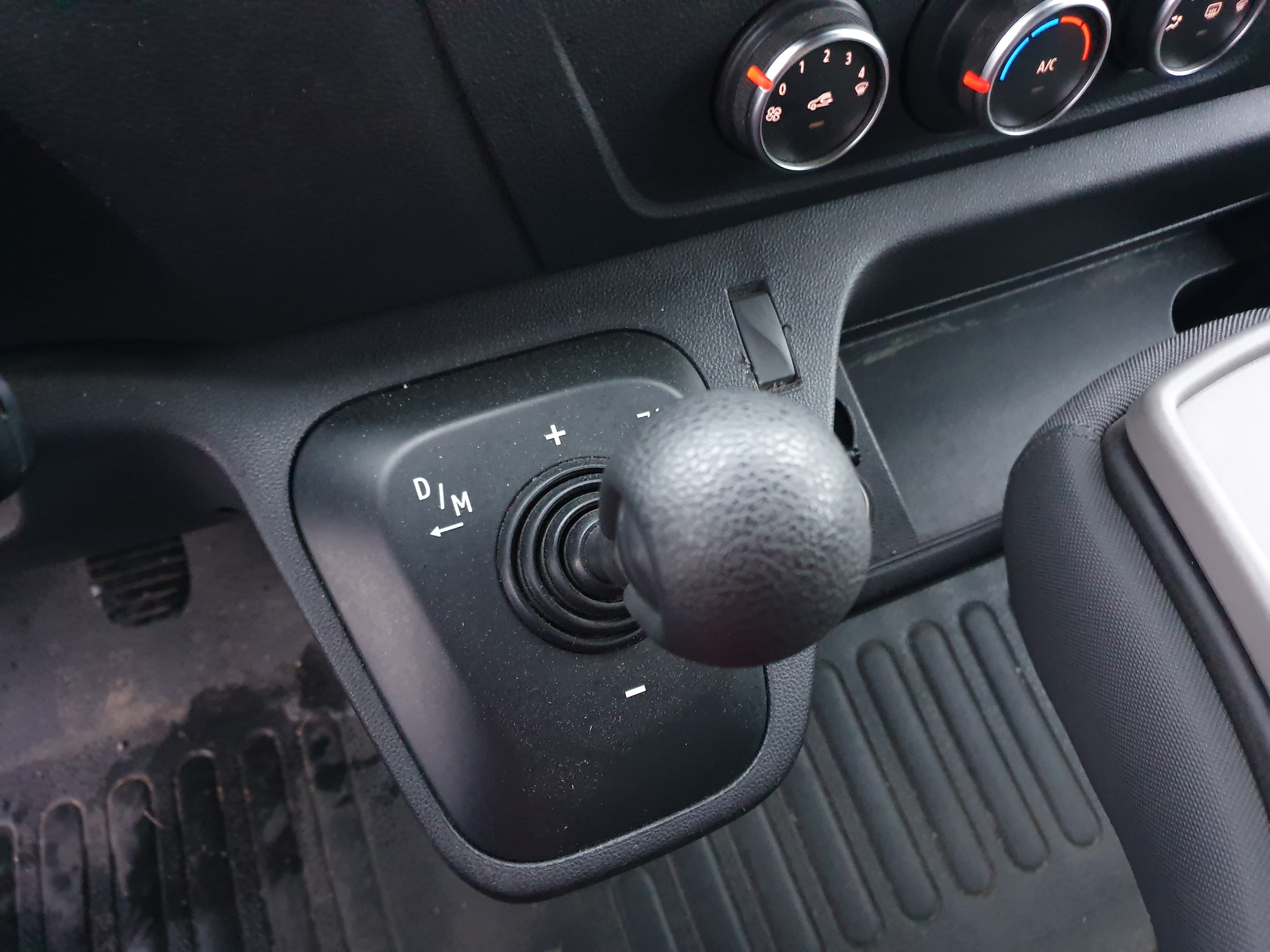 Renault Master · Ano 2021 — imagen 29