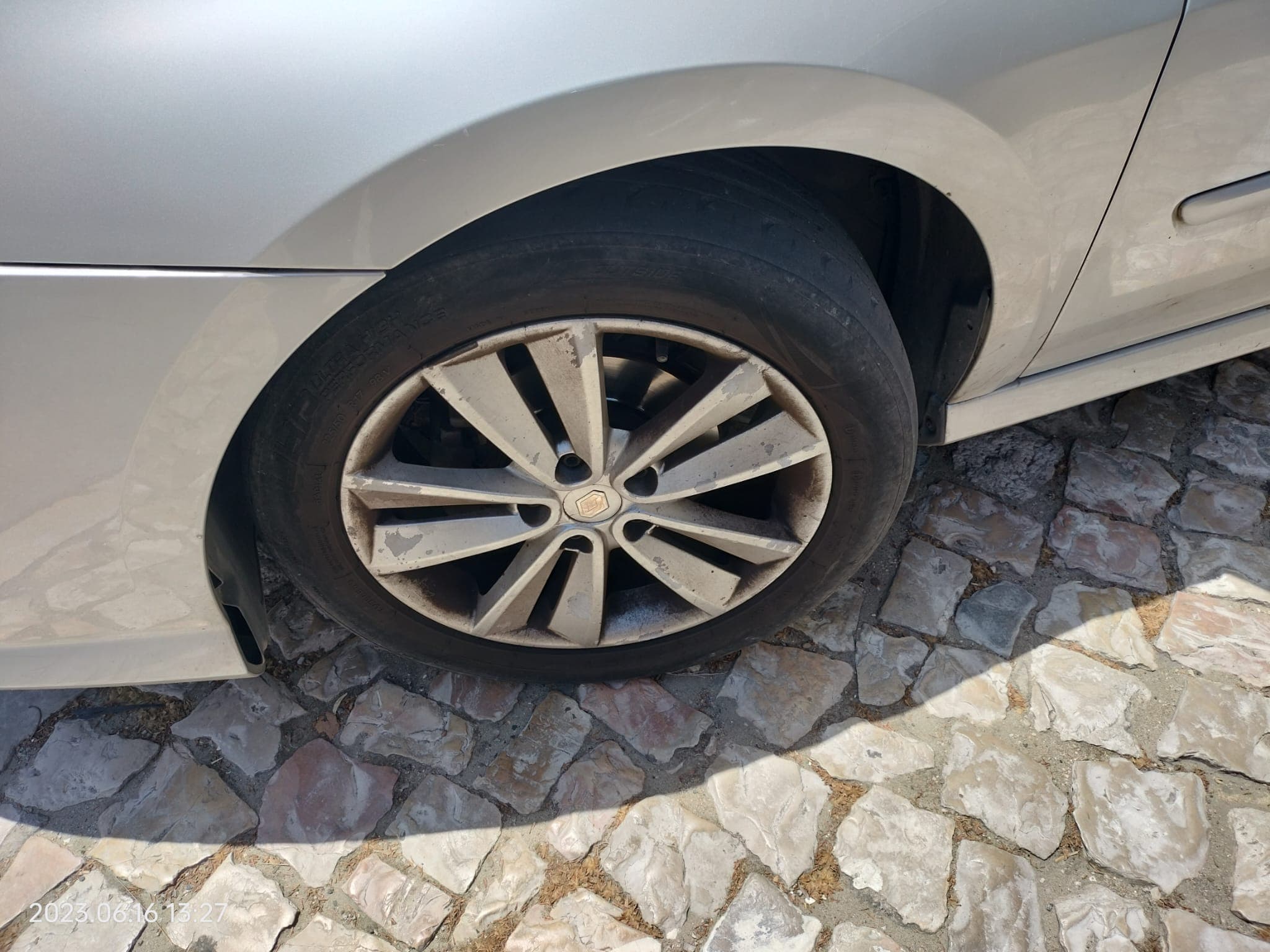 Renault Laguna 1.5 DCI · Ano 2008 — imagen 8