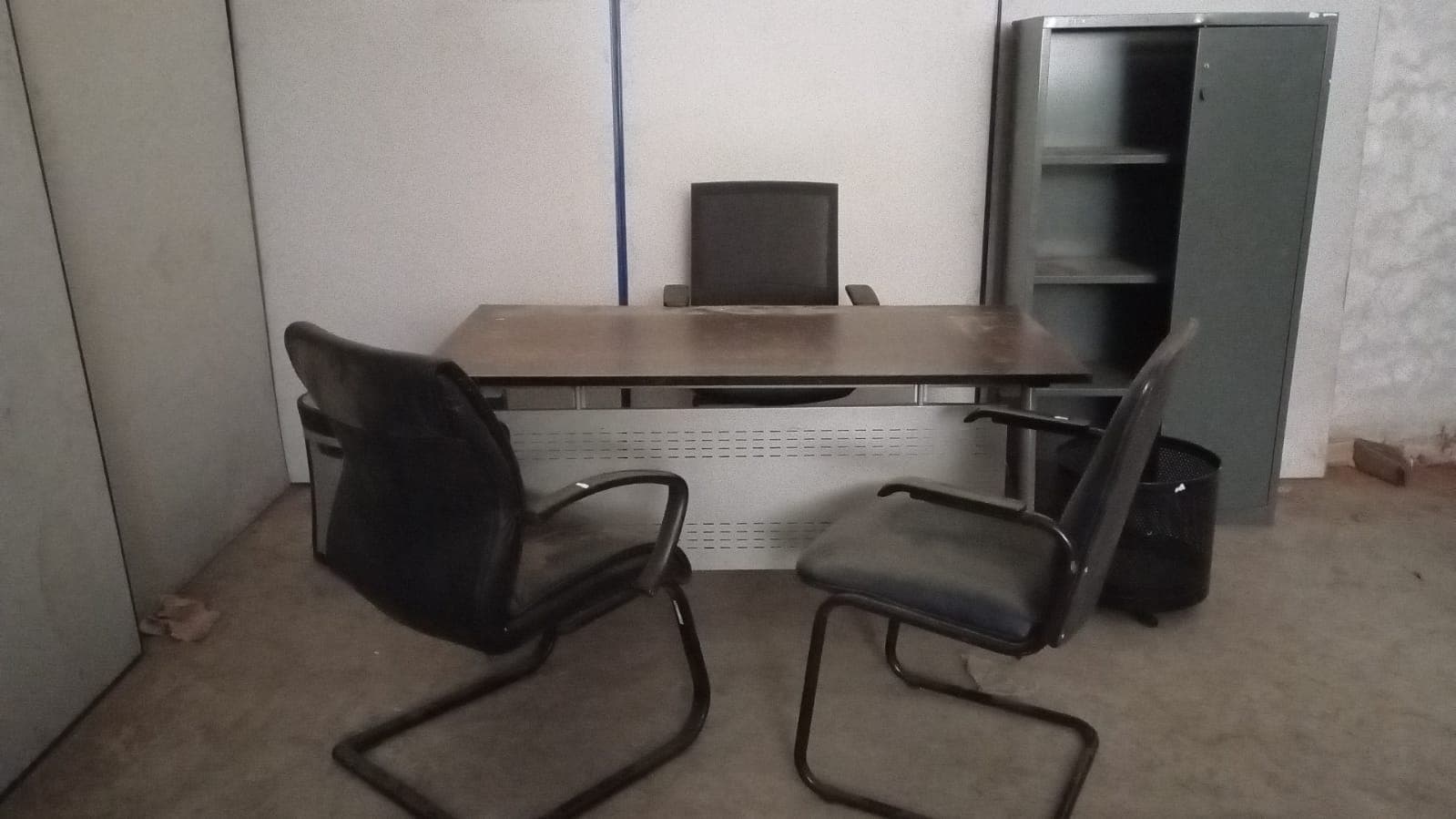 Furniture — image 1