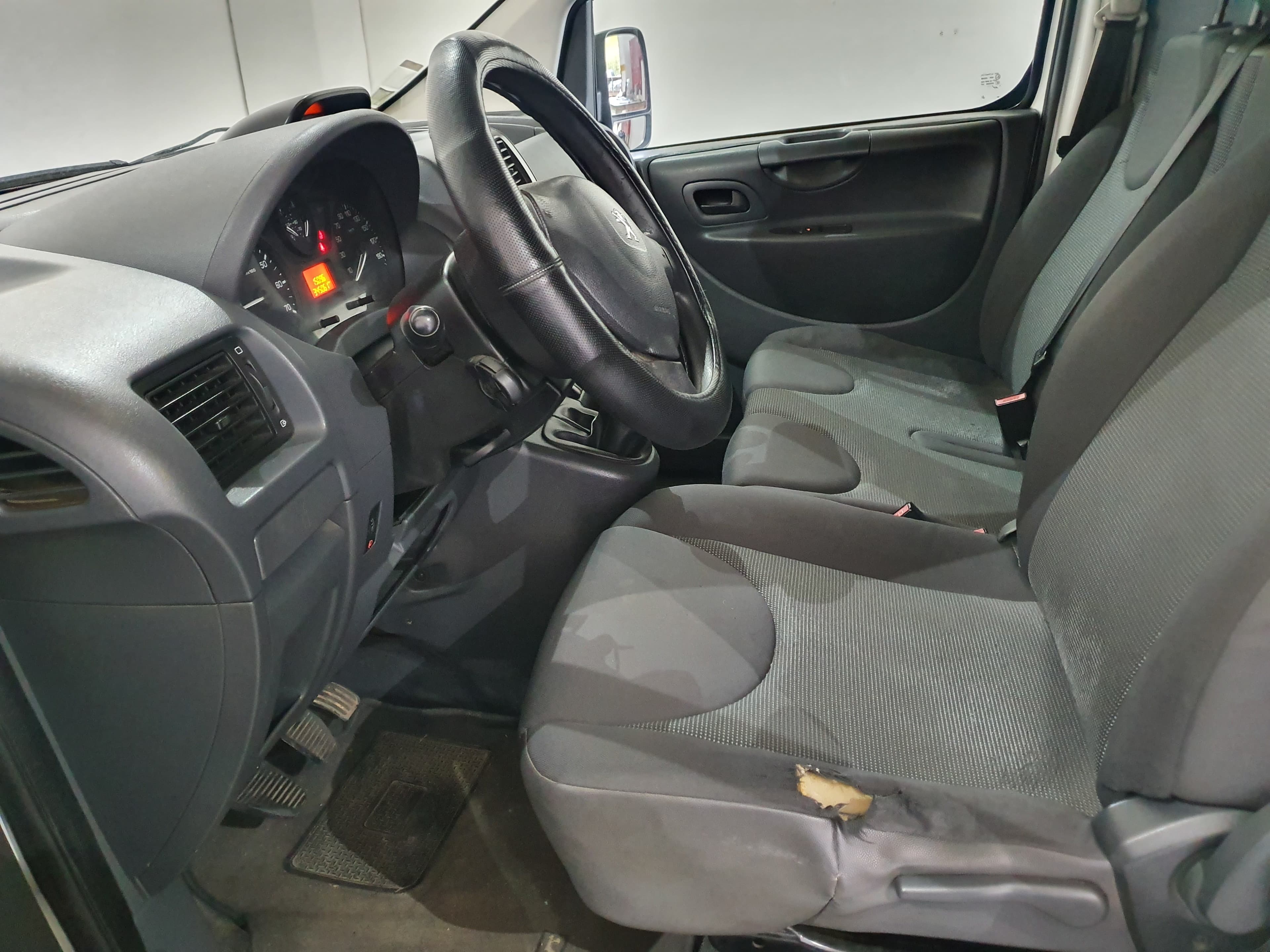 Peugeot Expert · Ano 2014 — imagen 22
