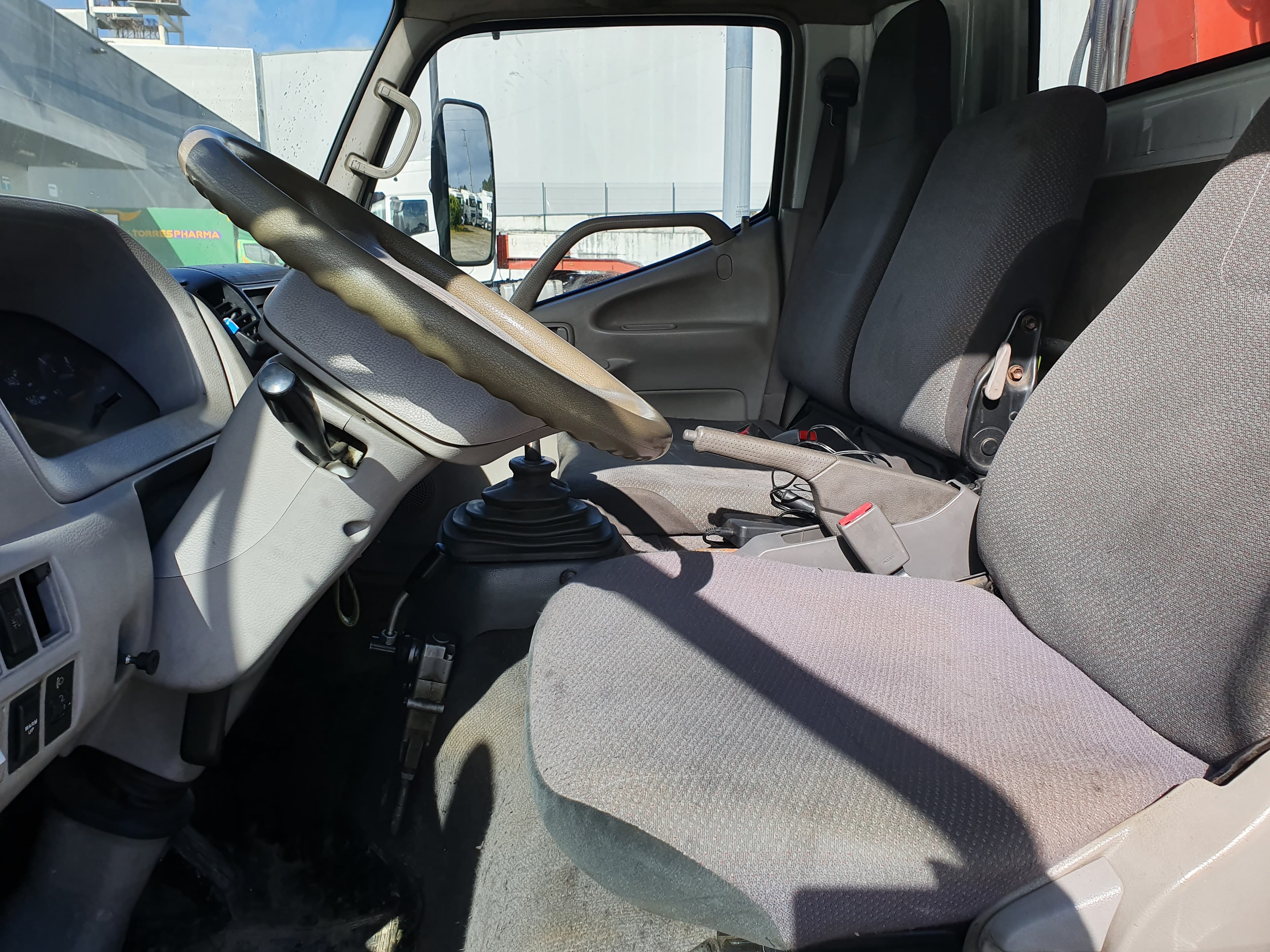 Toyota Dyna · Grua Palfinger · Tribasculante · Ano 2008 — imagen 29