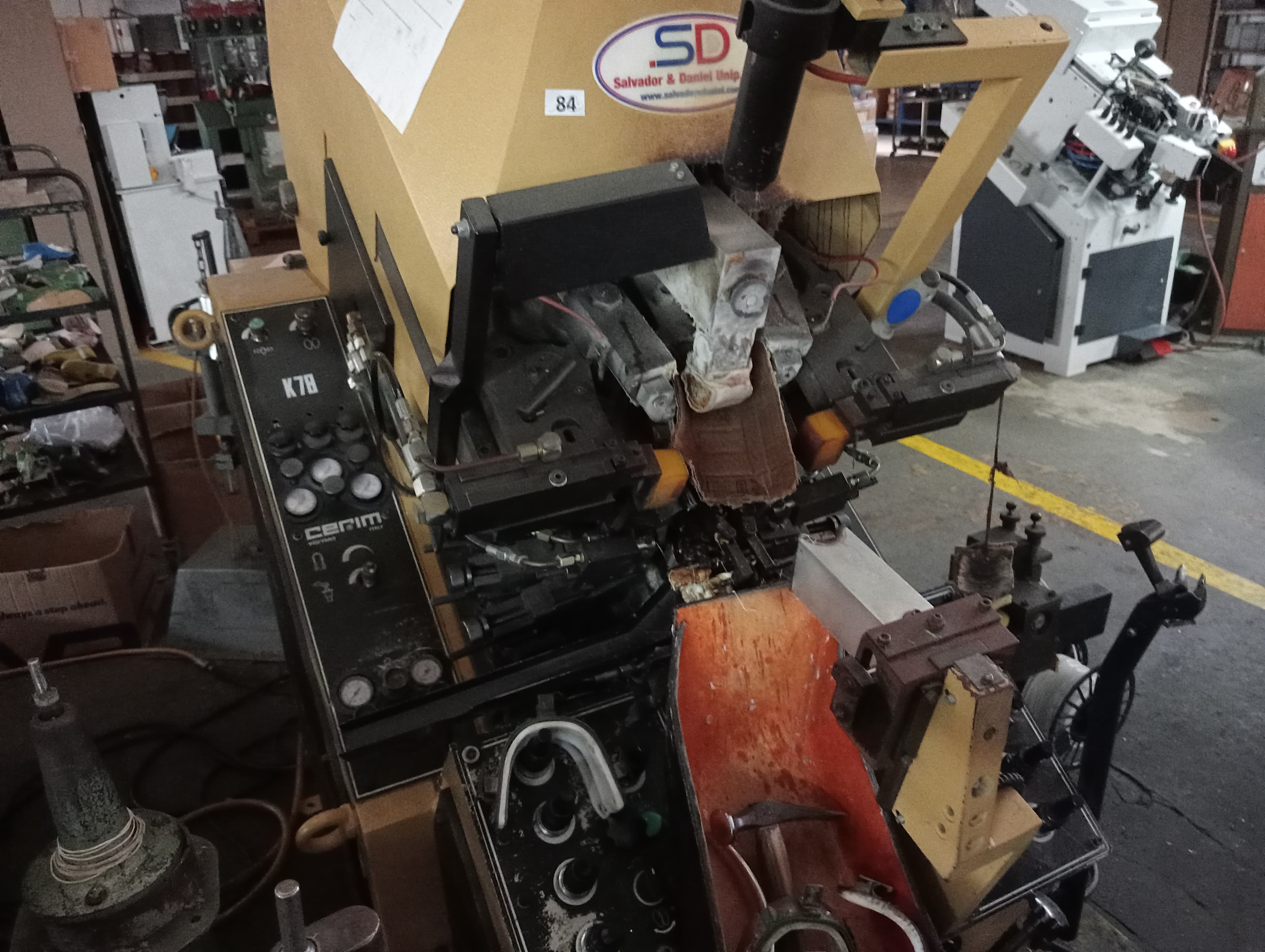 Máquinas para Tirar Formas · Máquina de Montar Bicos · Máquina de Aquecer Cortes · Reativador — imagen 7