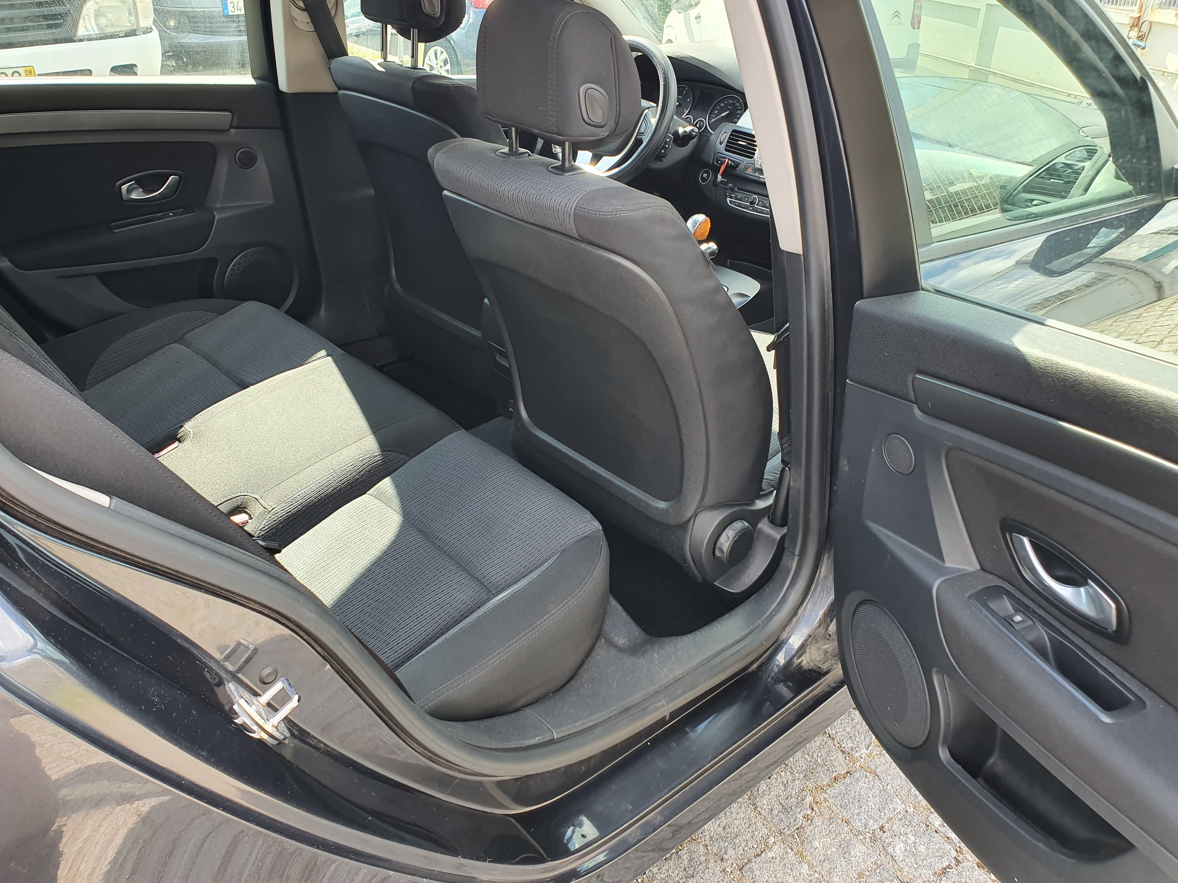 Renault Laguna · Ano 2008 — imagen 18