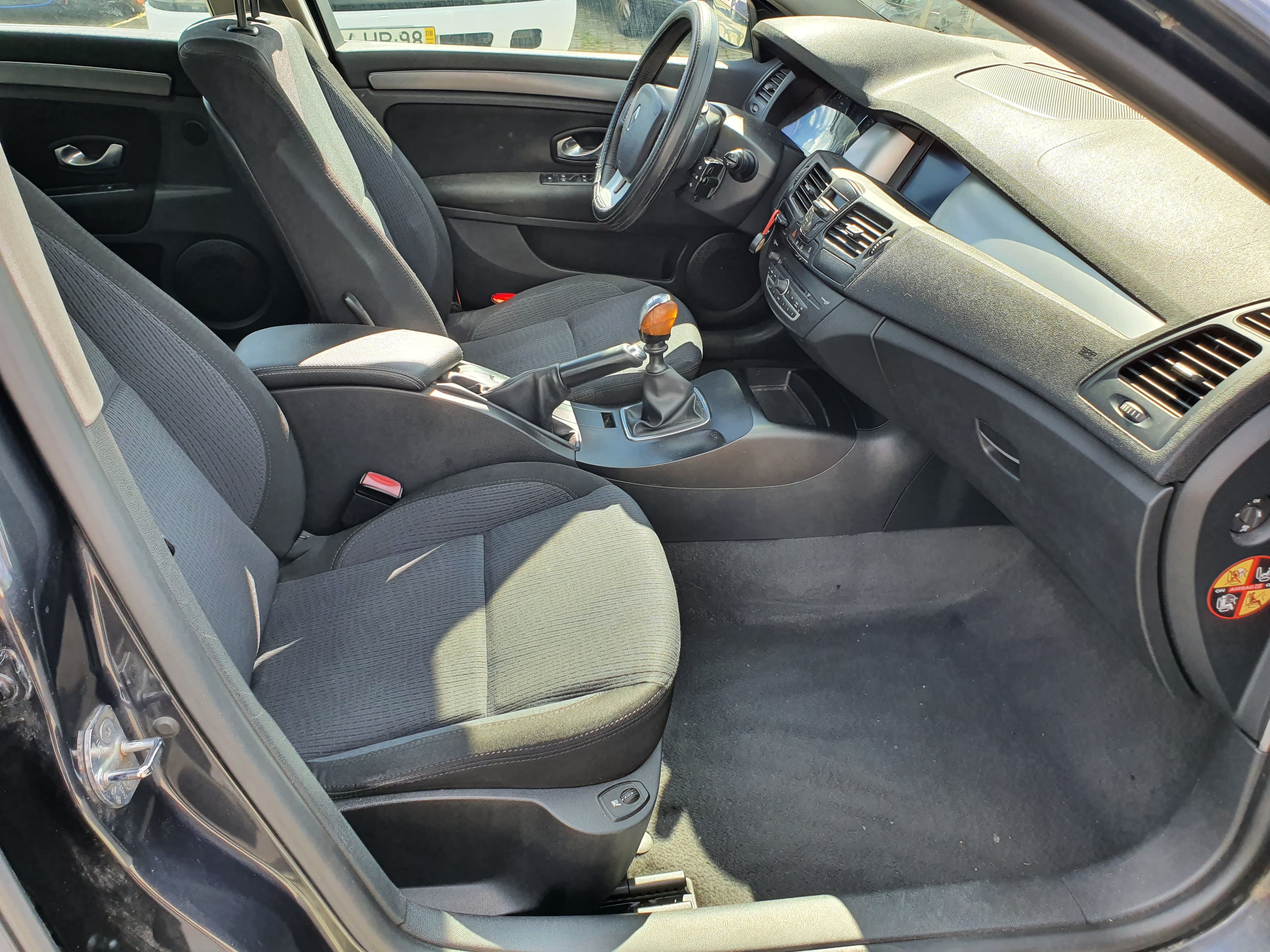 Renault Laguna · Ano 2008 — imagen 23