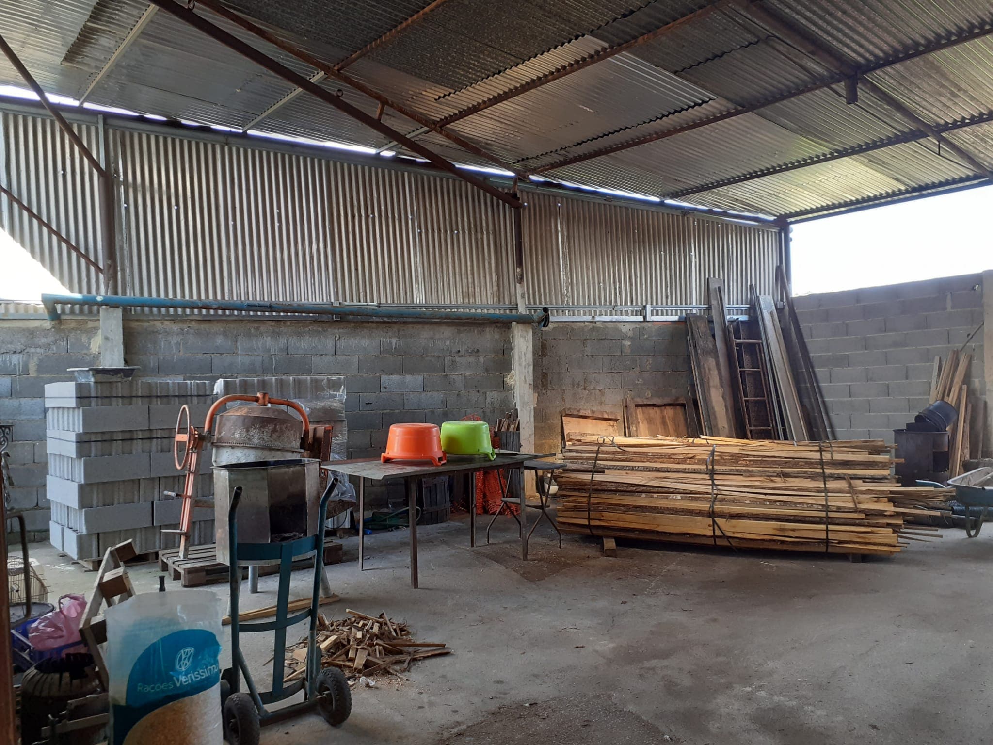Armazém + Moradia · Albergaria-a-Velha, Aveiro — image 3