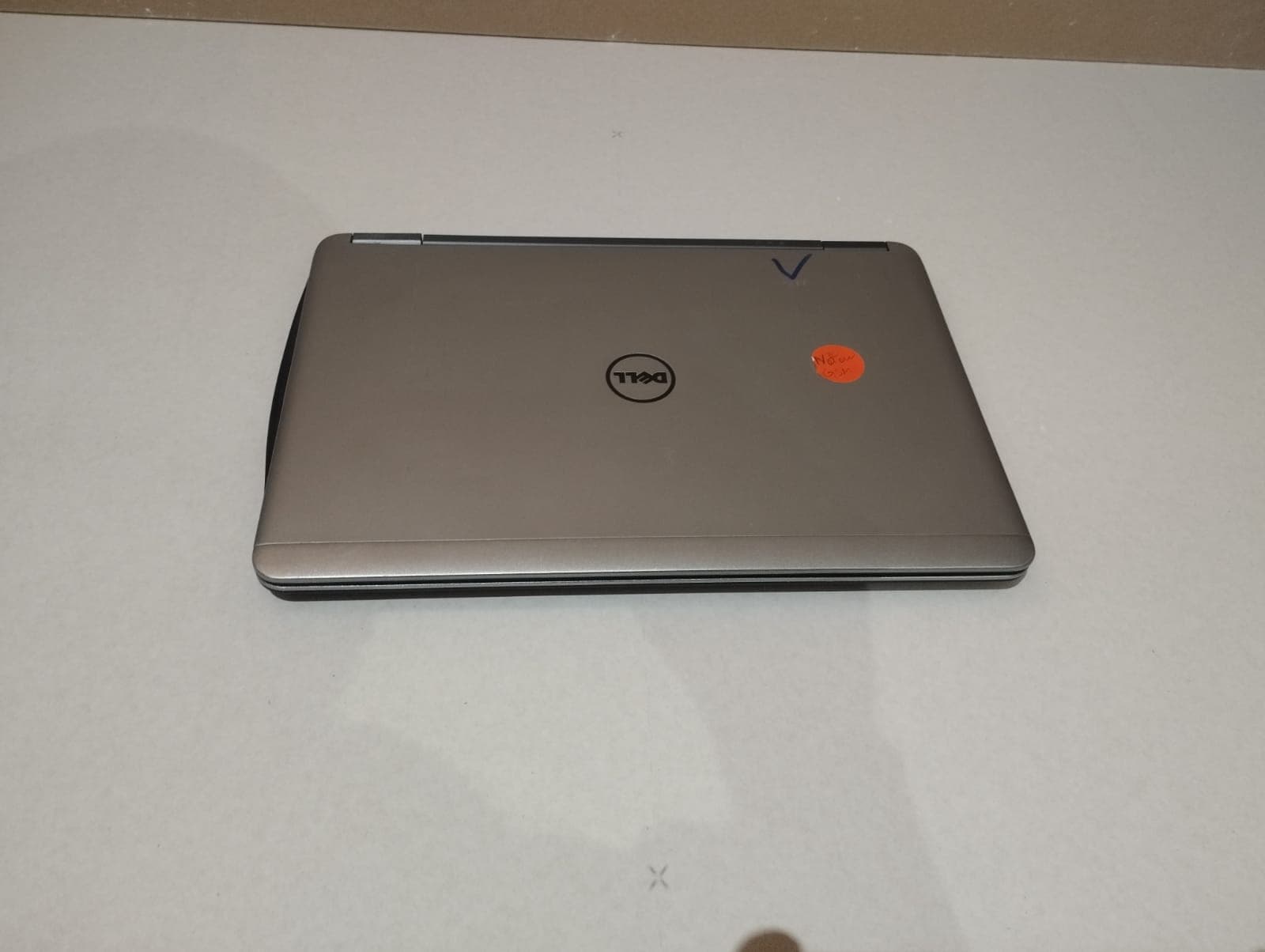 Portátil Dell Latitude — imagen 2