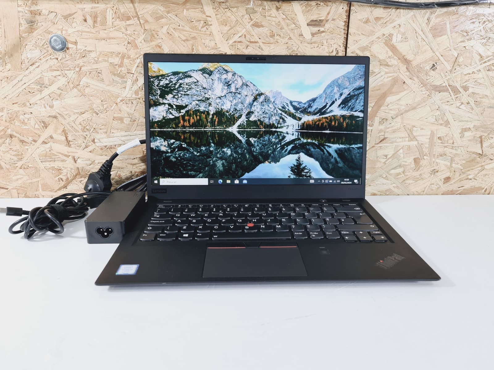 Portátil Lenovo ThinkPad X1 Carbon de 6ª Geração — imagen 1