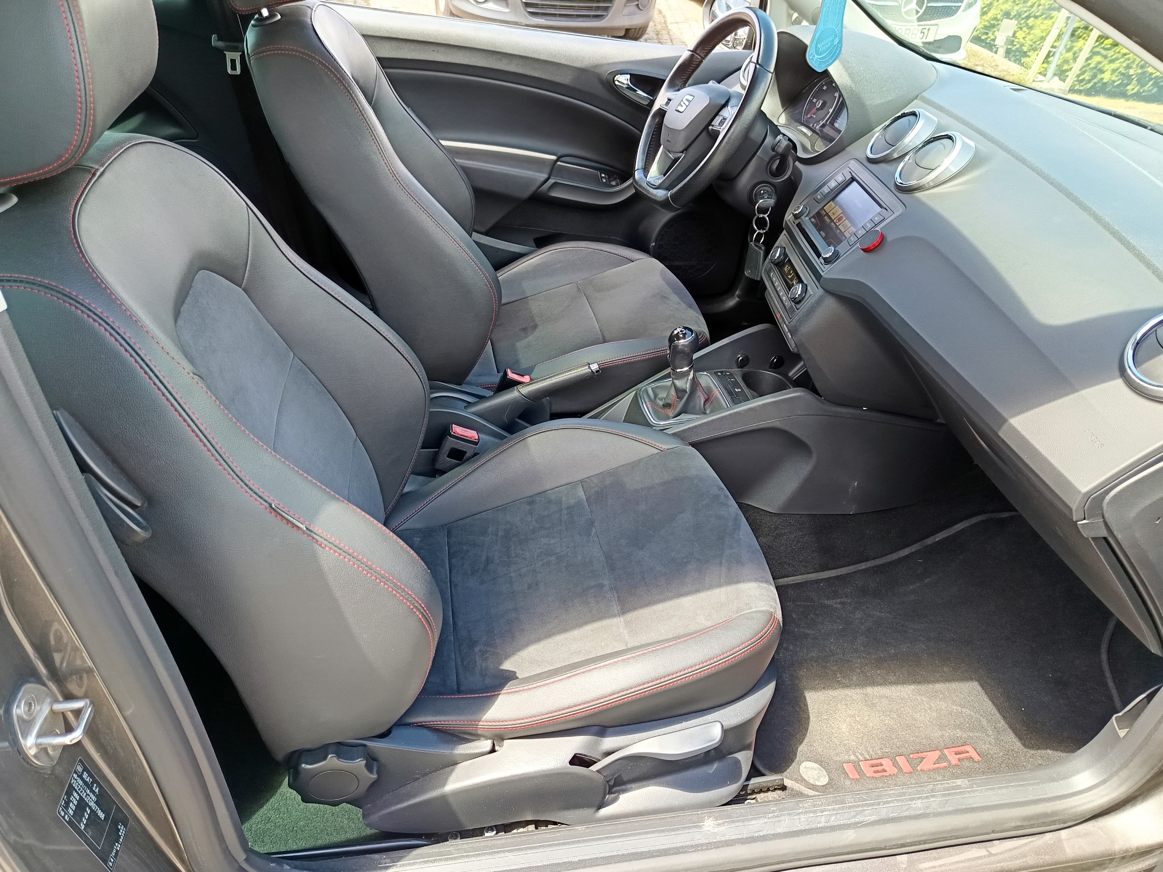 Seat Ibiza 1.4 TDI · Ano 2016 — image 18