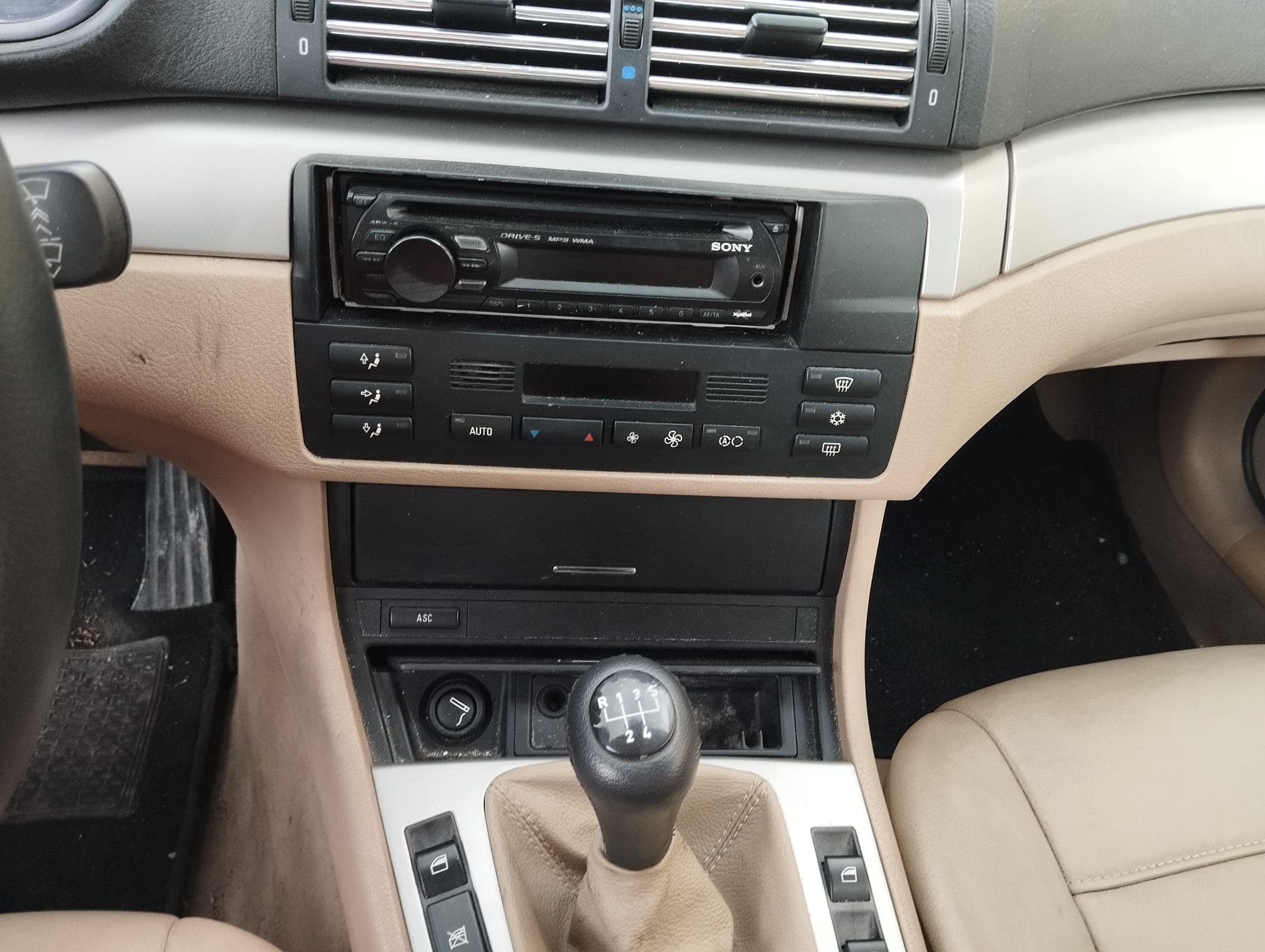 BMW 320D · Ano 2001 — imagem 19