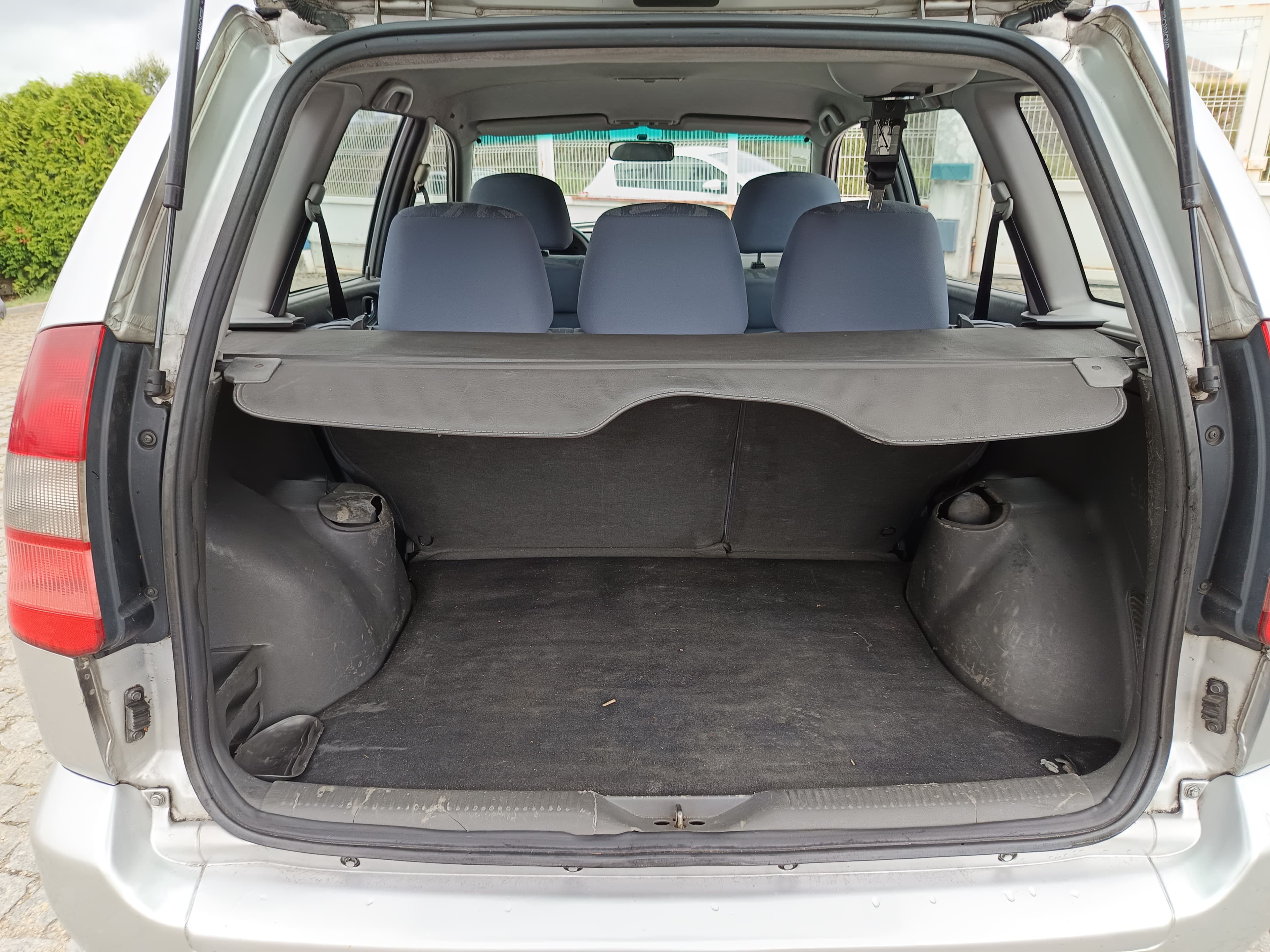 Mitsubishi Spacestar · Ano 2002 — image 7
