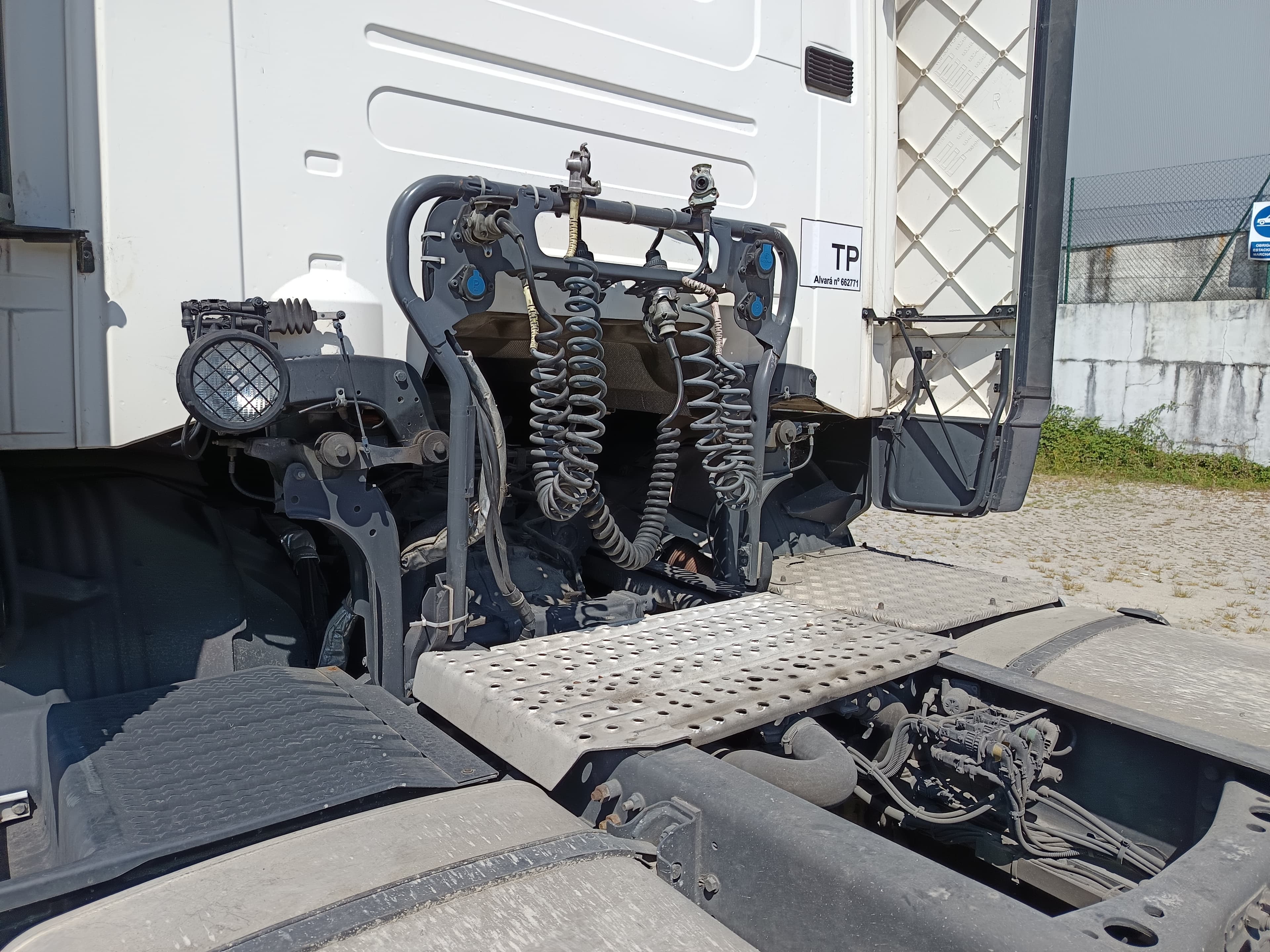 Scania R410 · Ano 2015 — image 8