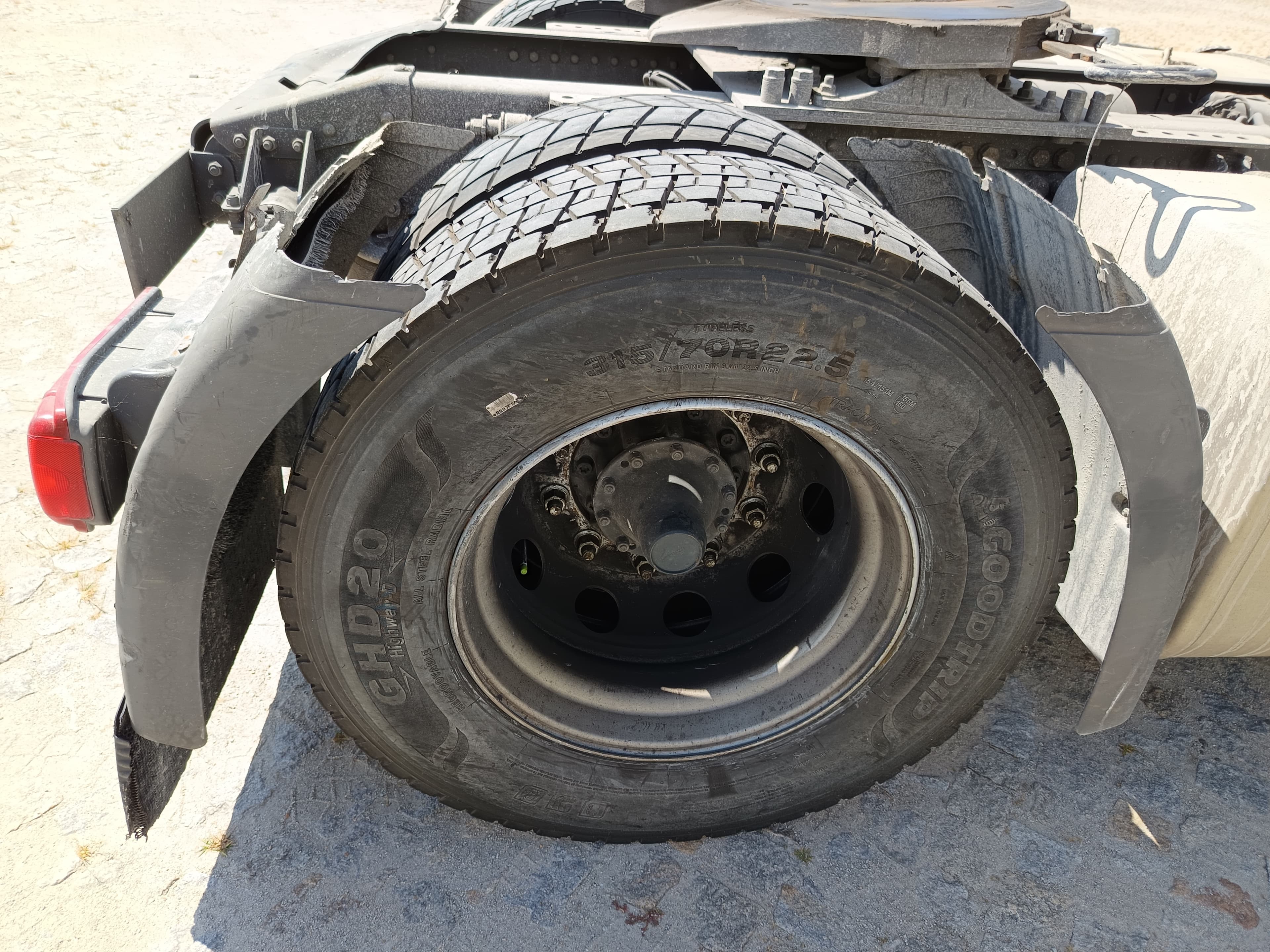Scania R410 · Ano 2015 — image 10