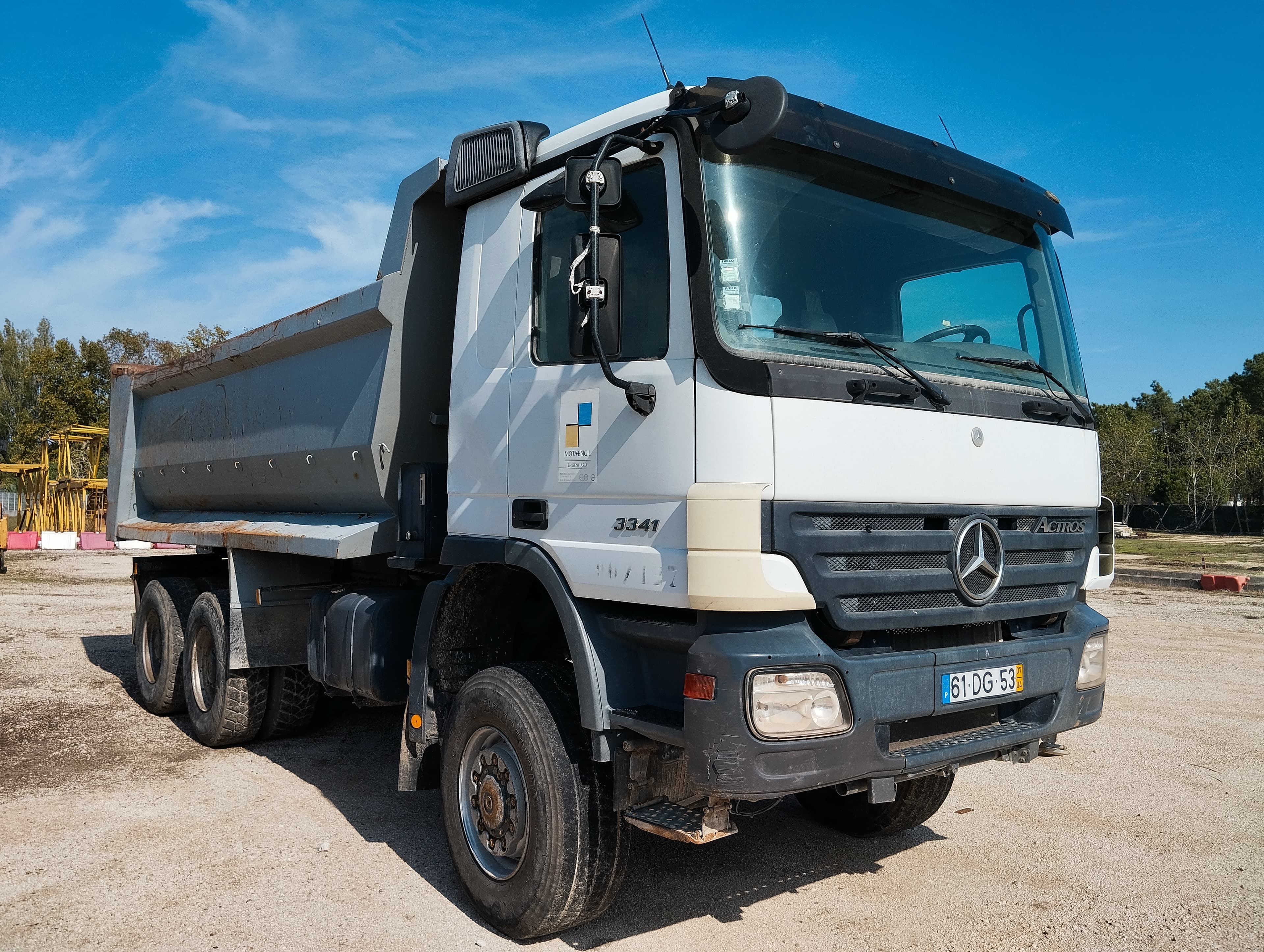 Camião Basc. Tras. 26 T Mercedes-Benz ACTROS 3341 AK 6x6 — imagen 1