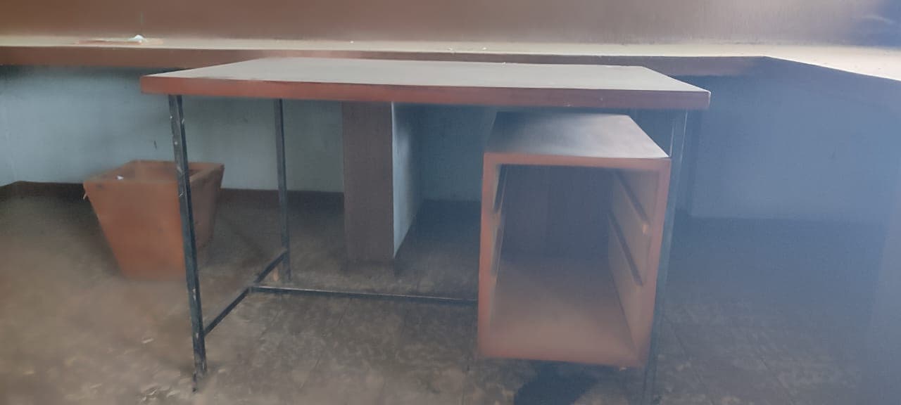 Wooden desk — image 2