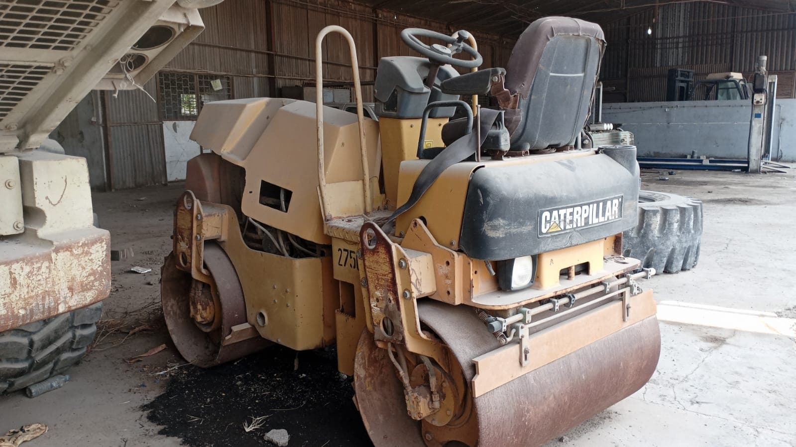 Rolo compactador - Caterpillar/CB24 — image 1