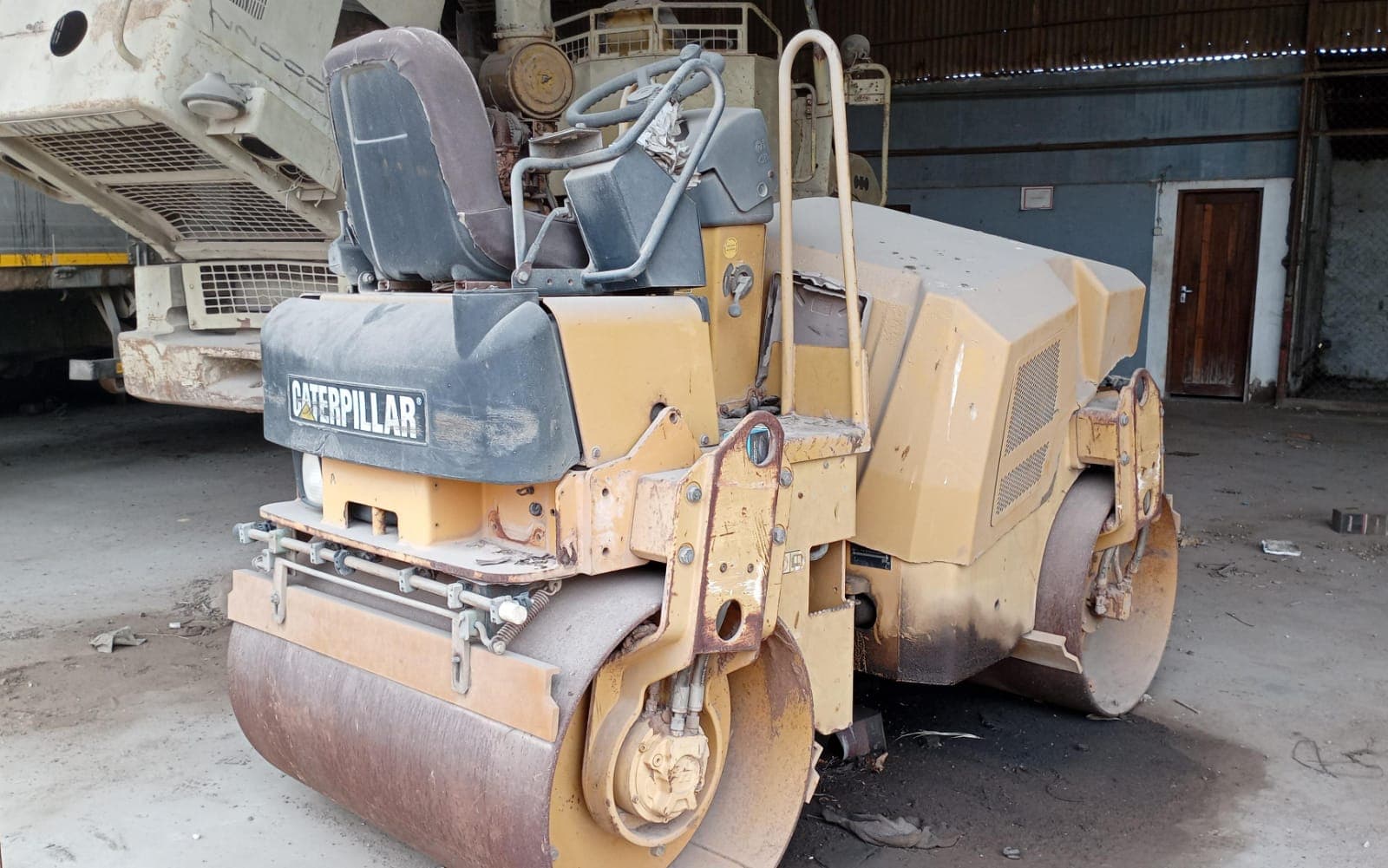 Rolo compactador - Caterpillar/CB24 — image 3